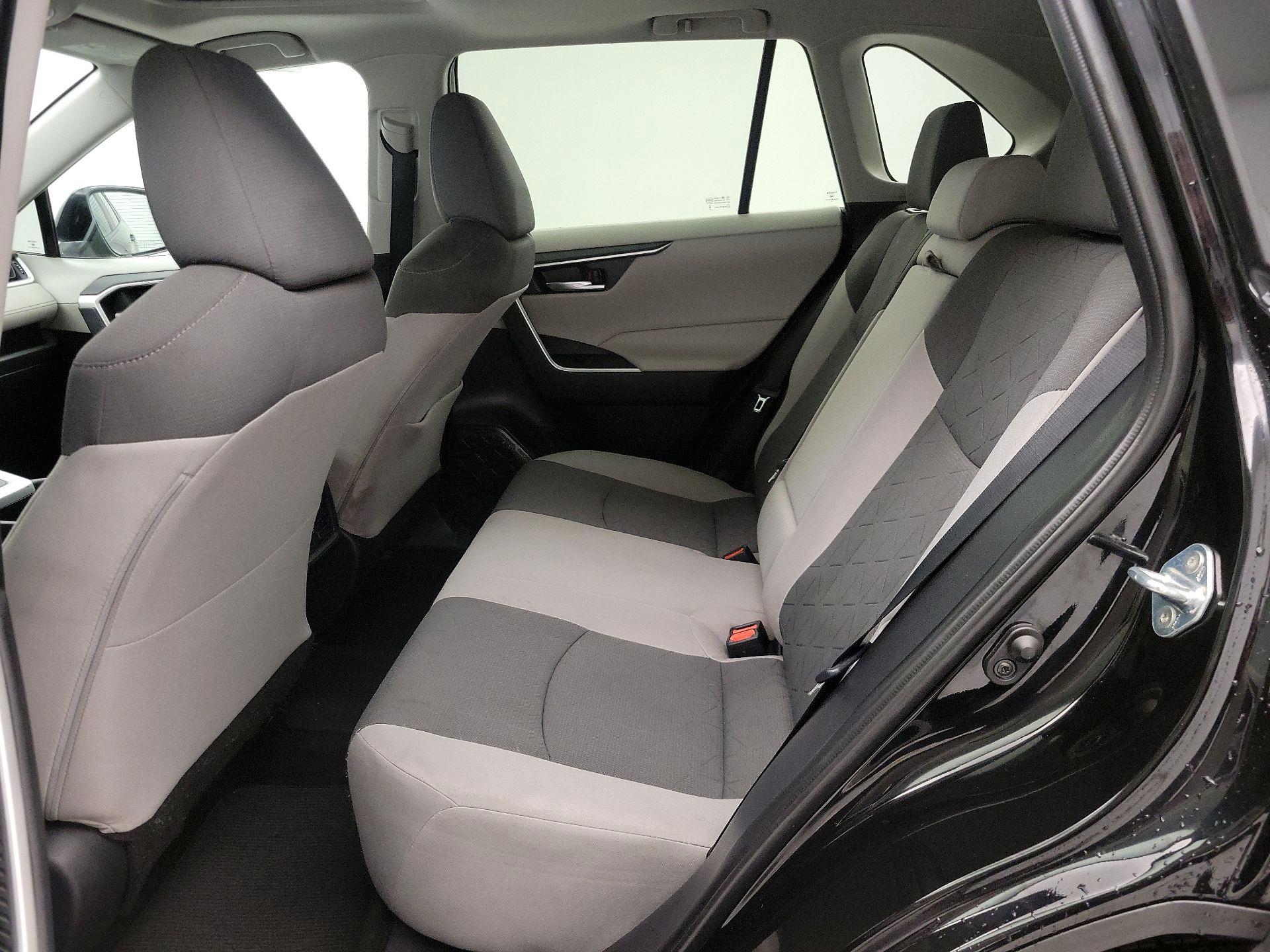 Thumbnail: 2020 Toyota RAV4 - 20