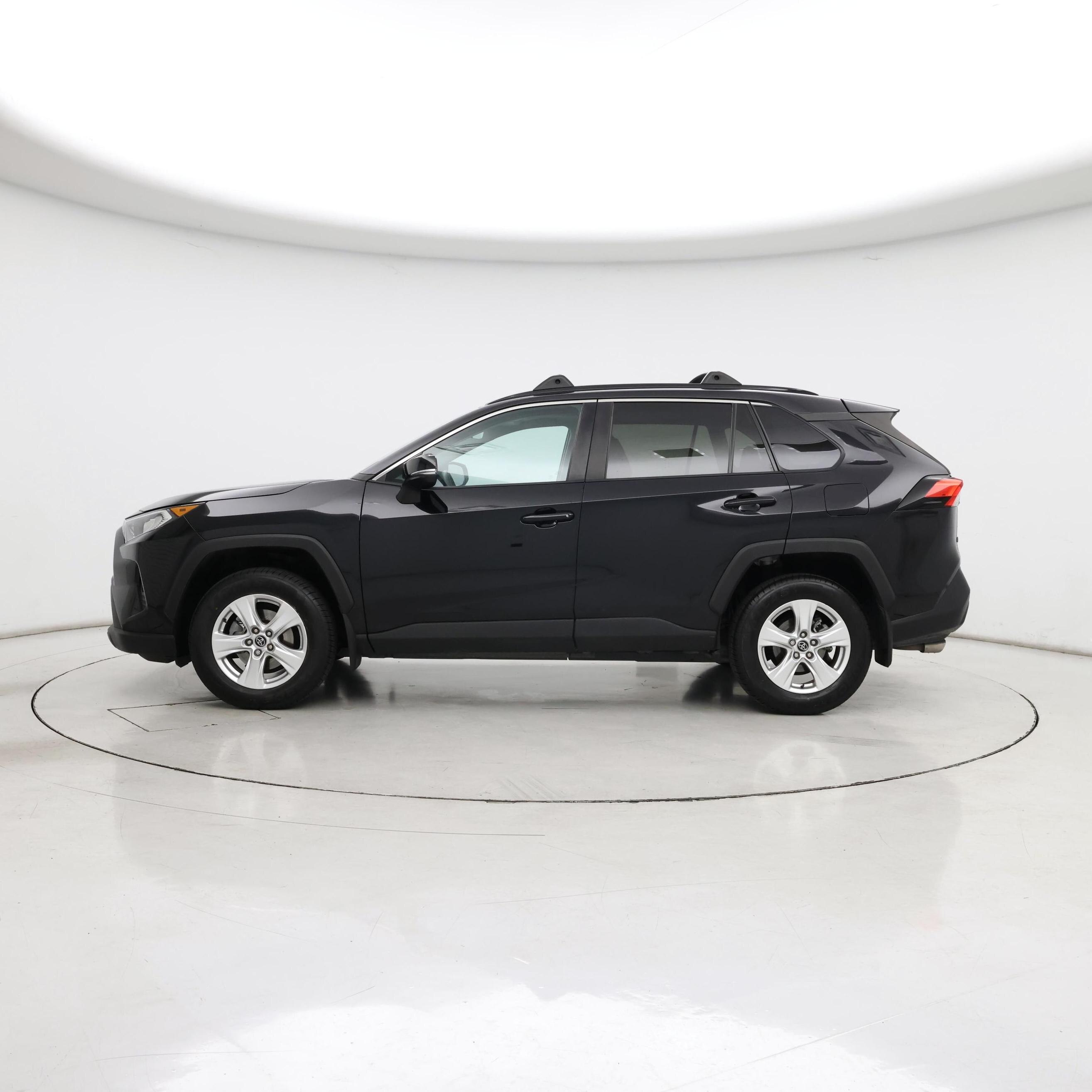 Thumbnail: 2020 Toyota RAV4 - 3