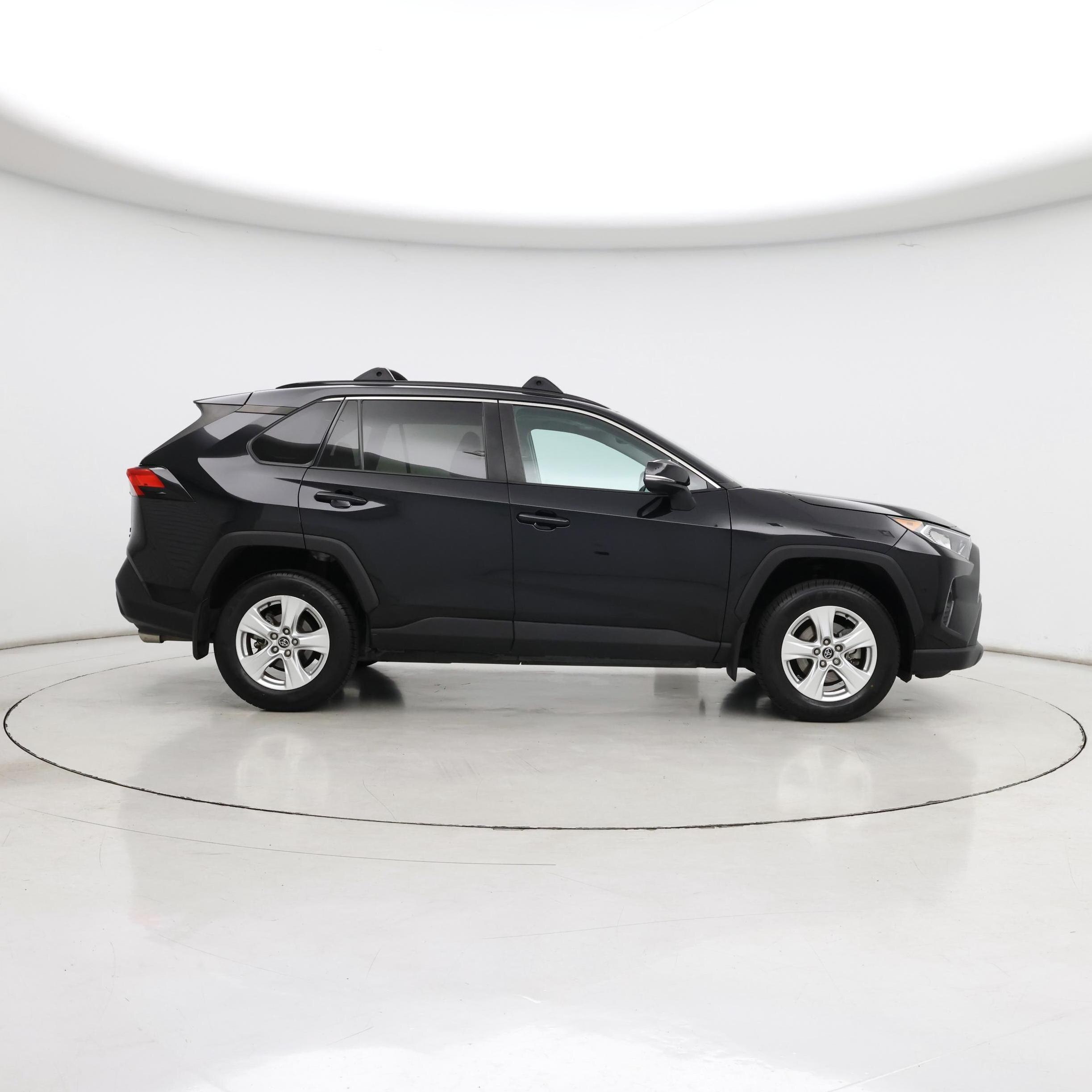 Thumbnail: 2020 Toyota RAV4 - 7