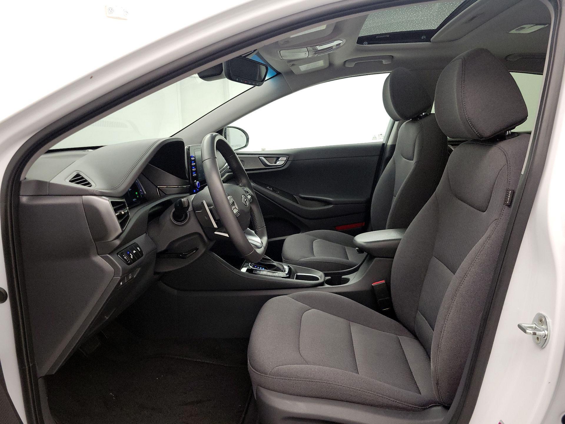 Thumbnail: 2020 Hyundai Ioniq - 11