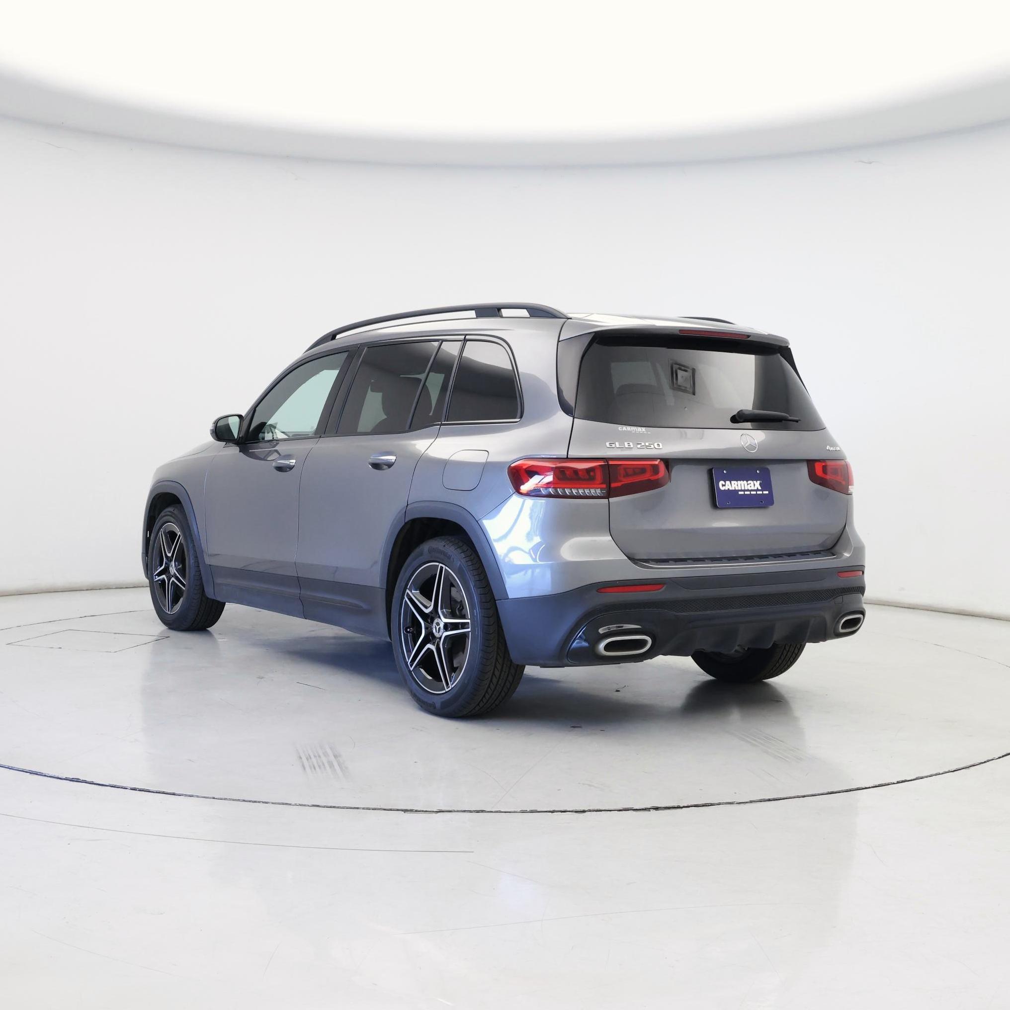 Thumbnail: 2022 Mercedes-Benz GLB - 2