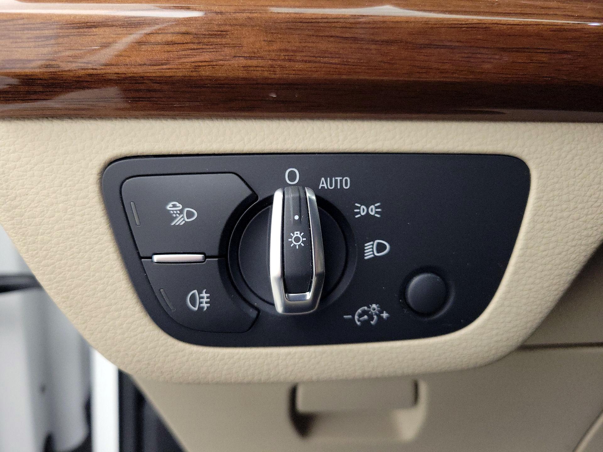 Thumbnail: 2022 Audi Q5 - 13