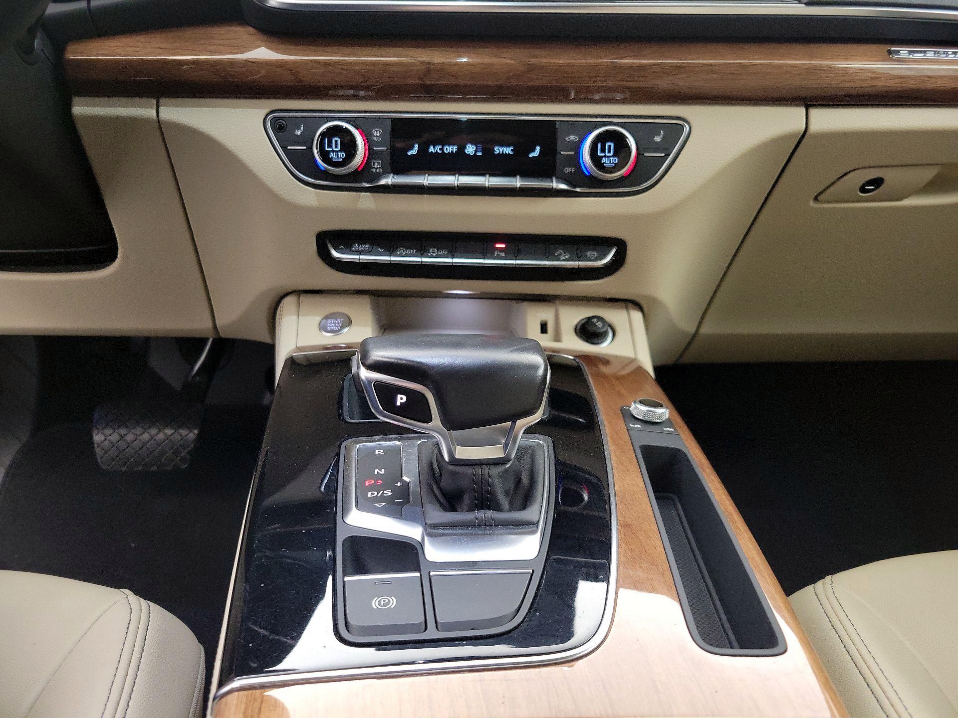 Thumbnail: 2022 Audi Q5 - 18