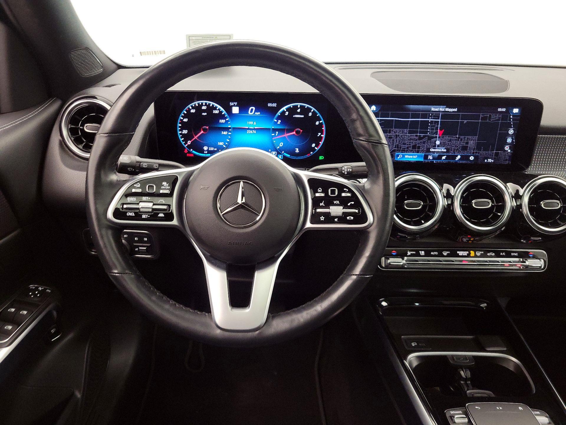 Thumbnail: 2023 Mercedes-Benz GLB - 10