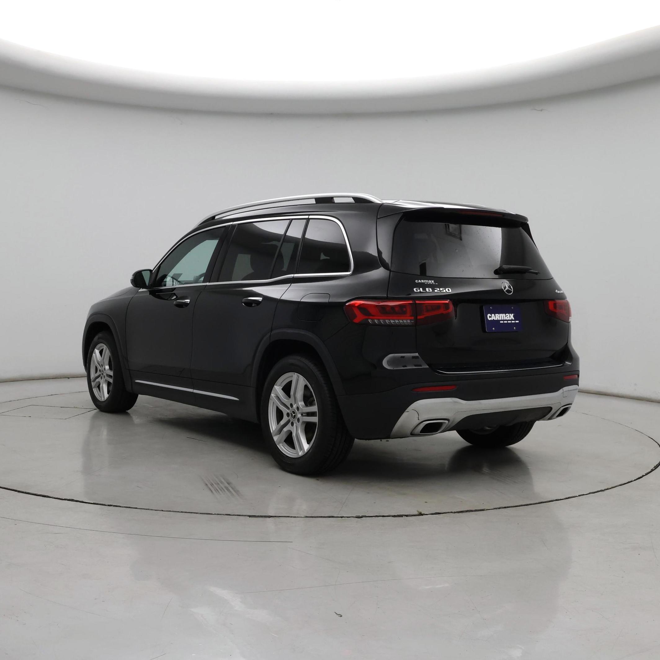 Thumbnail: 2023 Mercedes-Benz GLB - 2