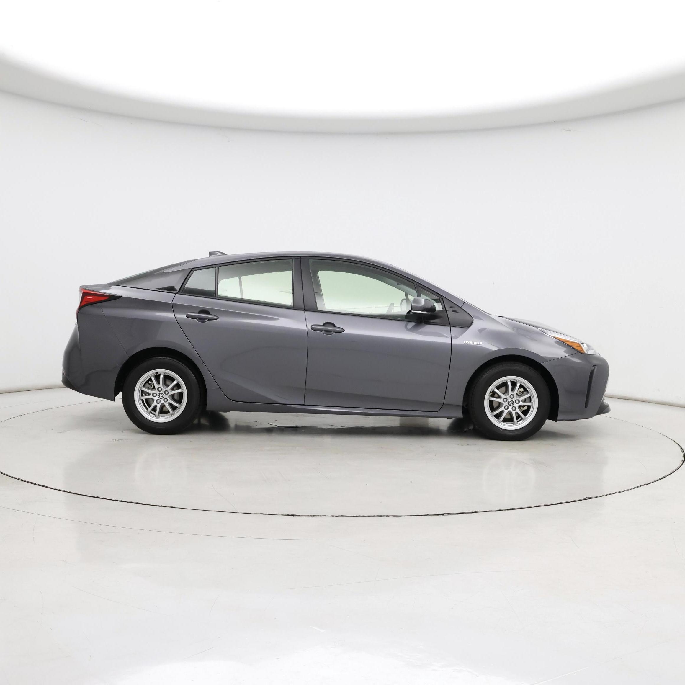 Thumbnail: 2022 Toyota Prius - 7