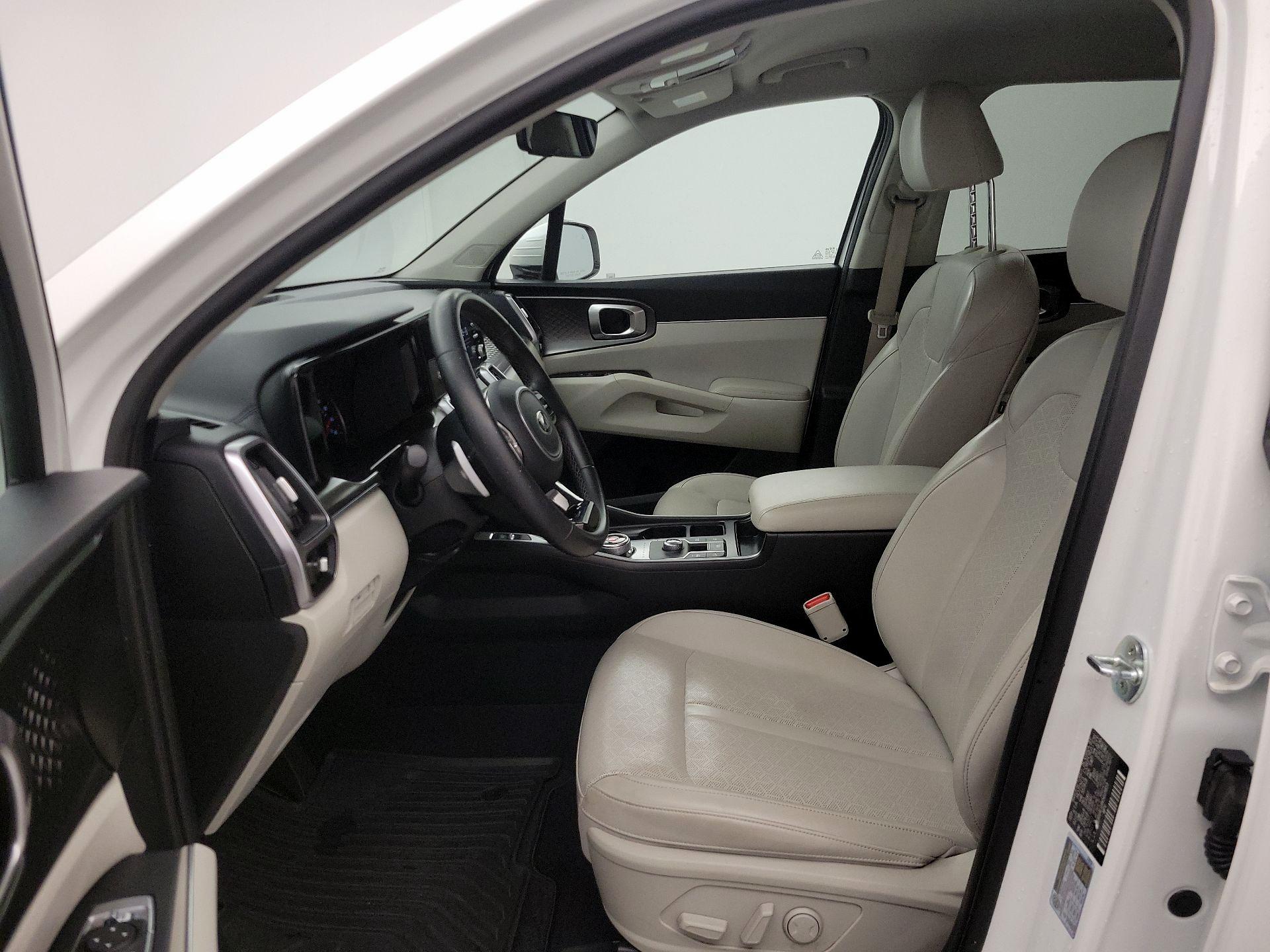 Thumbnail: 2021 Kia Sorento - 11