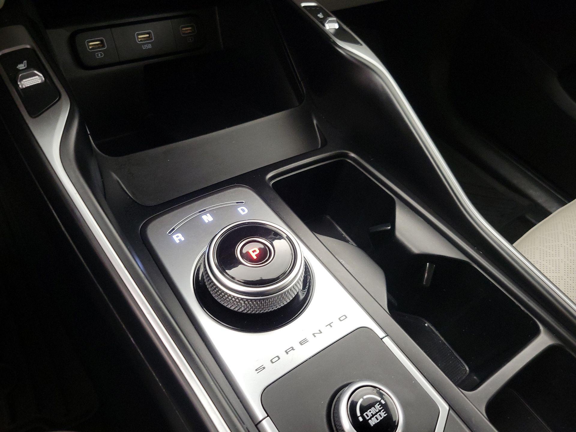 Thumbnail: 2021 Kia Sorento - 17