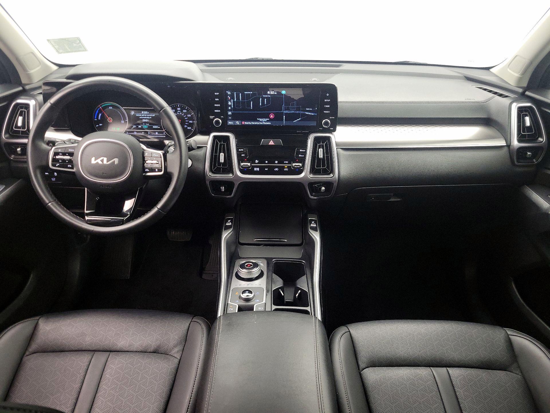 Thumbnail: 2023 Kia Sorento - 9