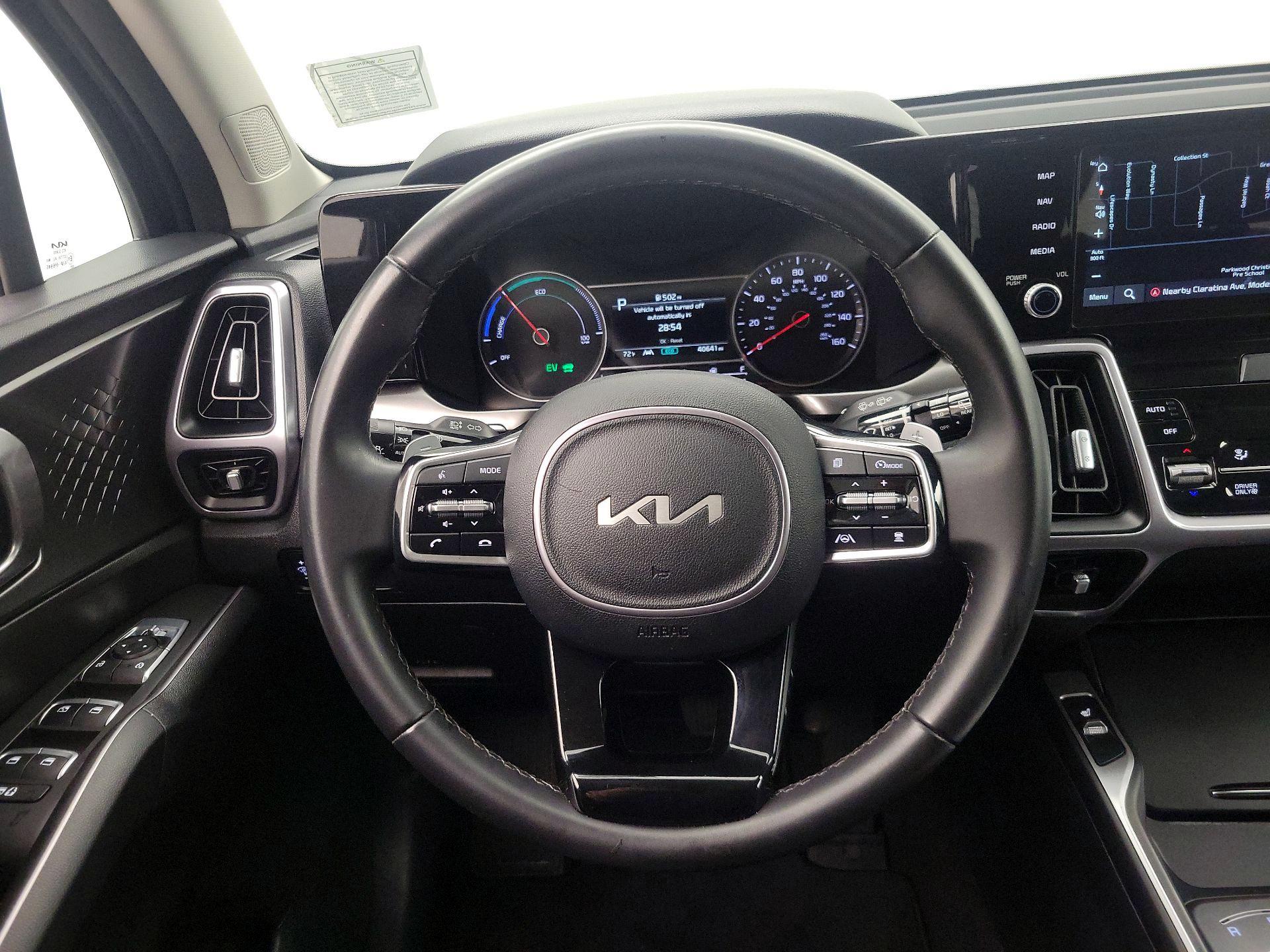 Thumbnail: 2023 Kia Sorento - 10