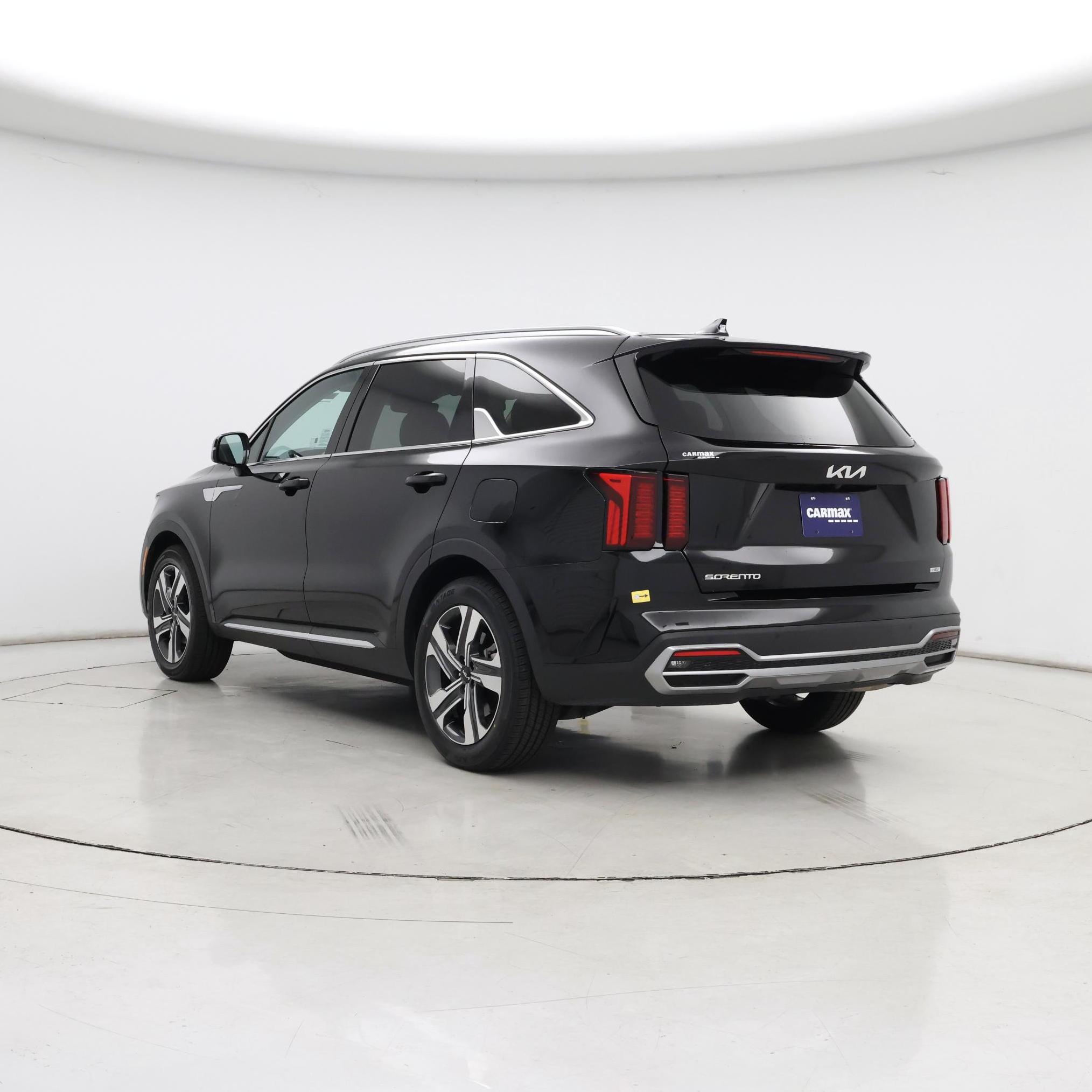 Thumbnail: 2023 Kia Sorento - 2