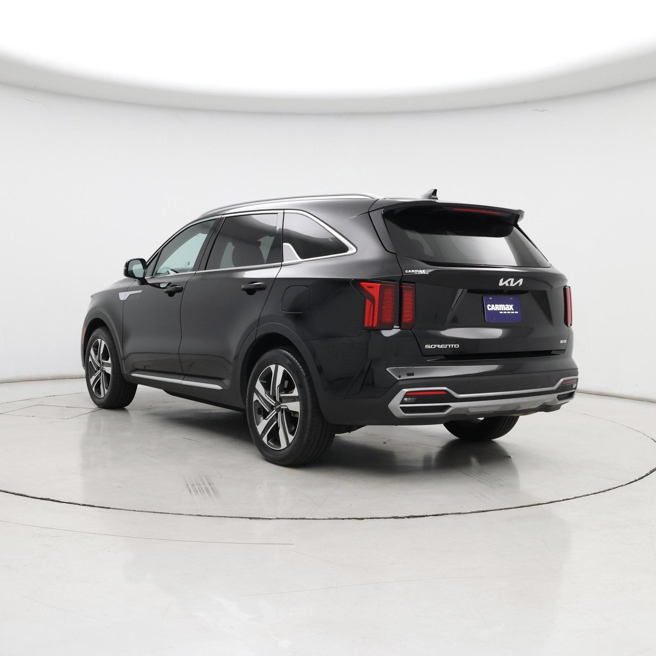 Thumbnail: 2023 Kia Sorento - 2