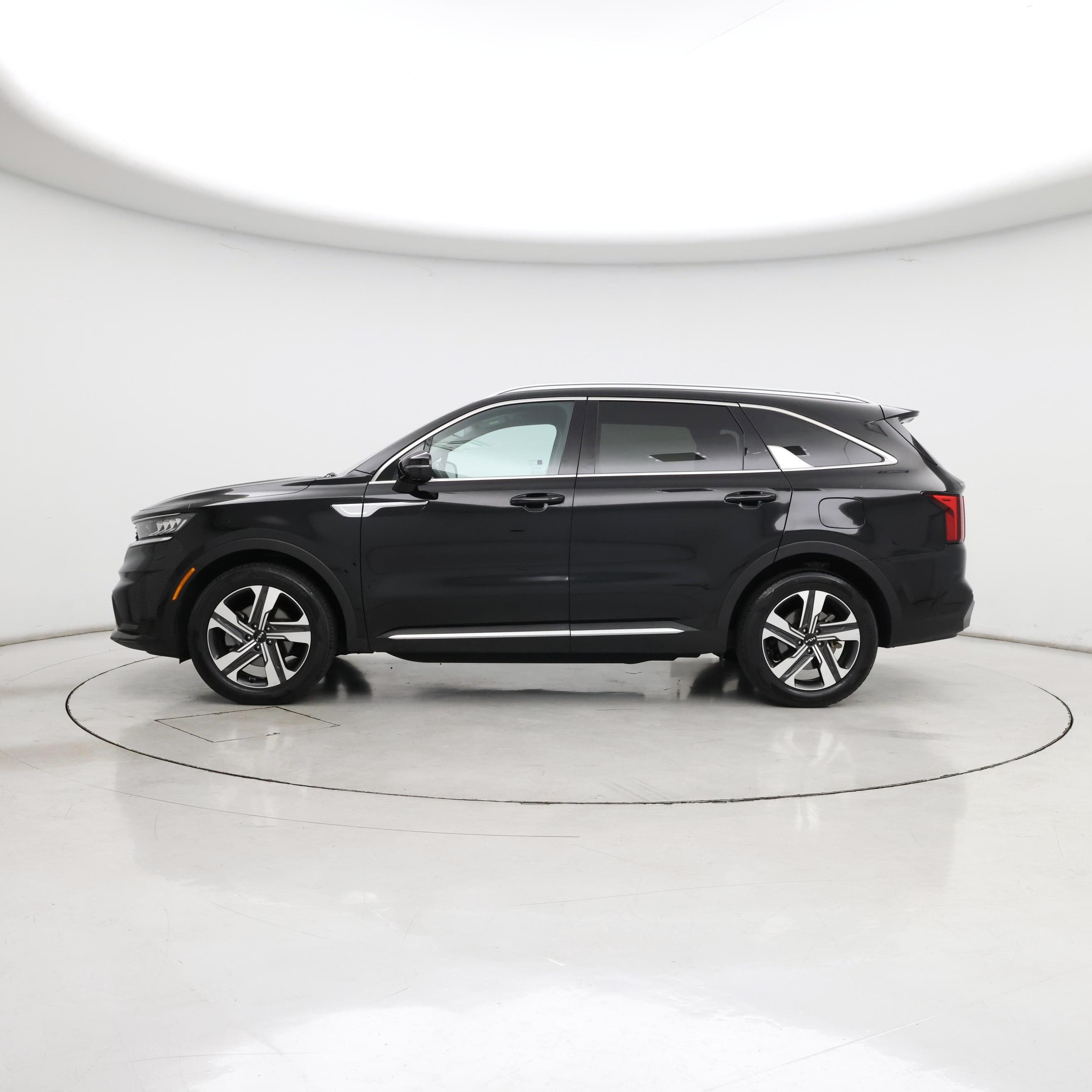 Thumbnail: 2023 Kia Sorento - 3