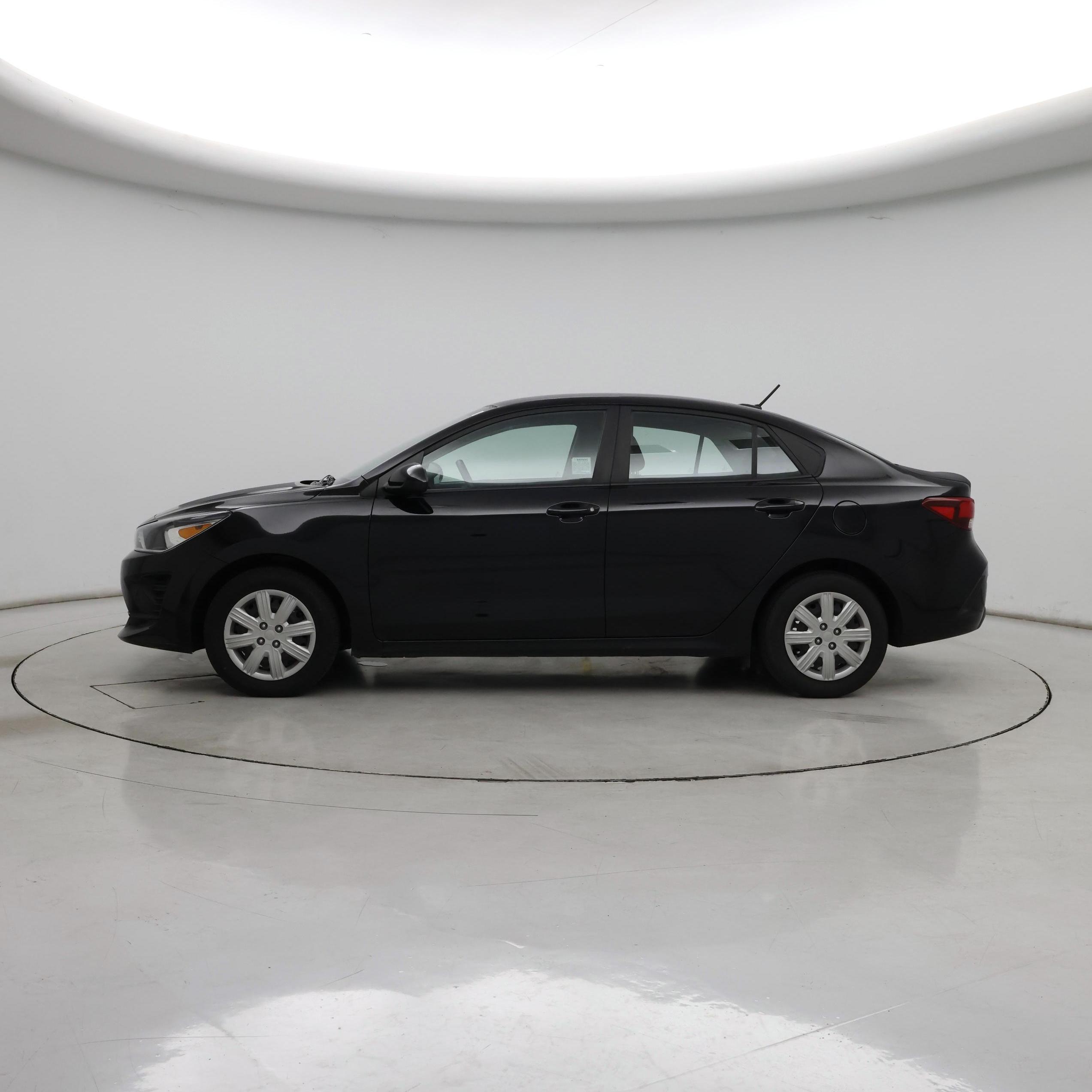 Thumbnail: 2021 Kia Rio - 3