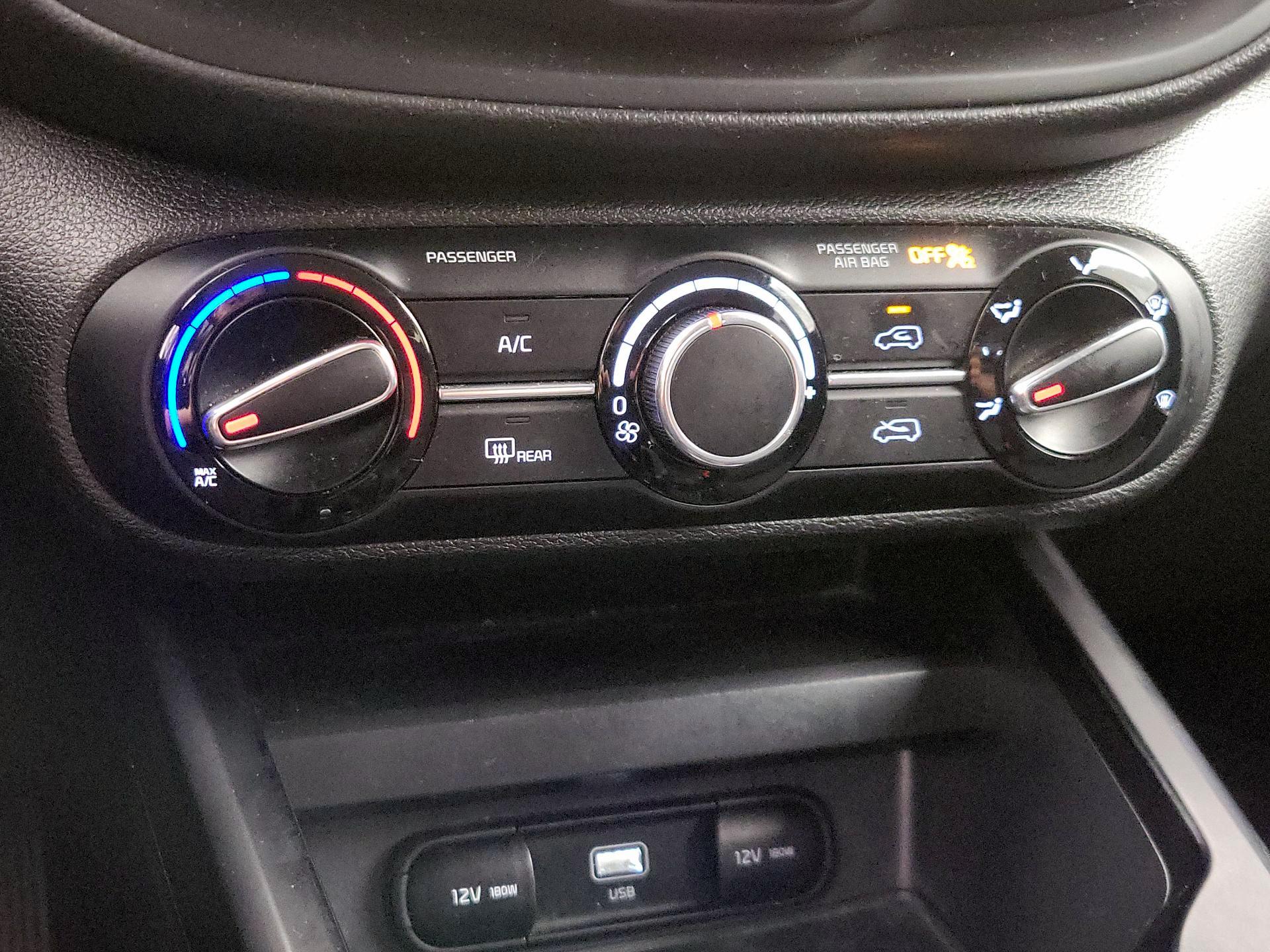 Thumbnail: 2023 Kia Soul - 16