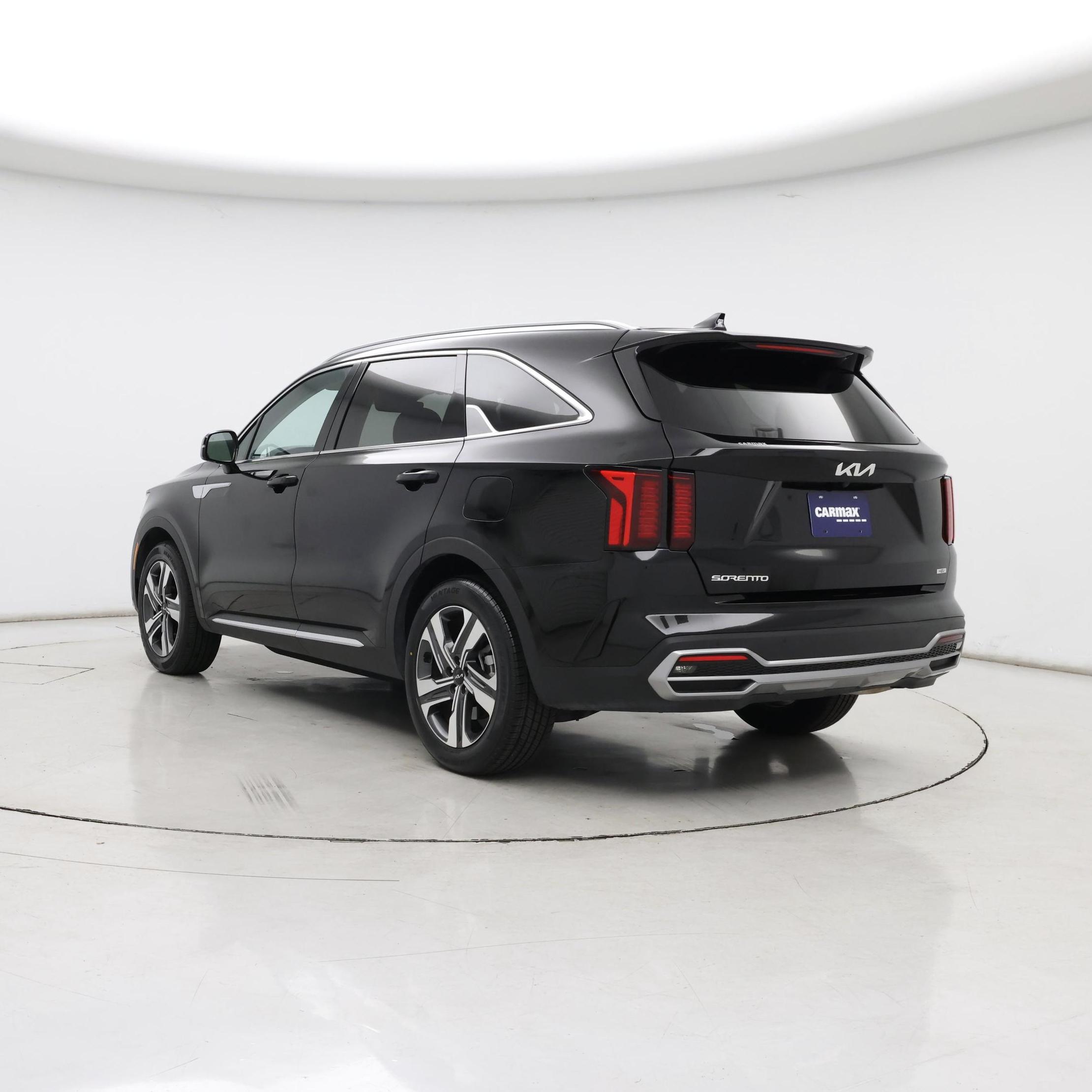 Thumbnail: 2023 Kia Sorento - 2
