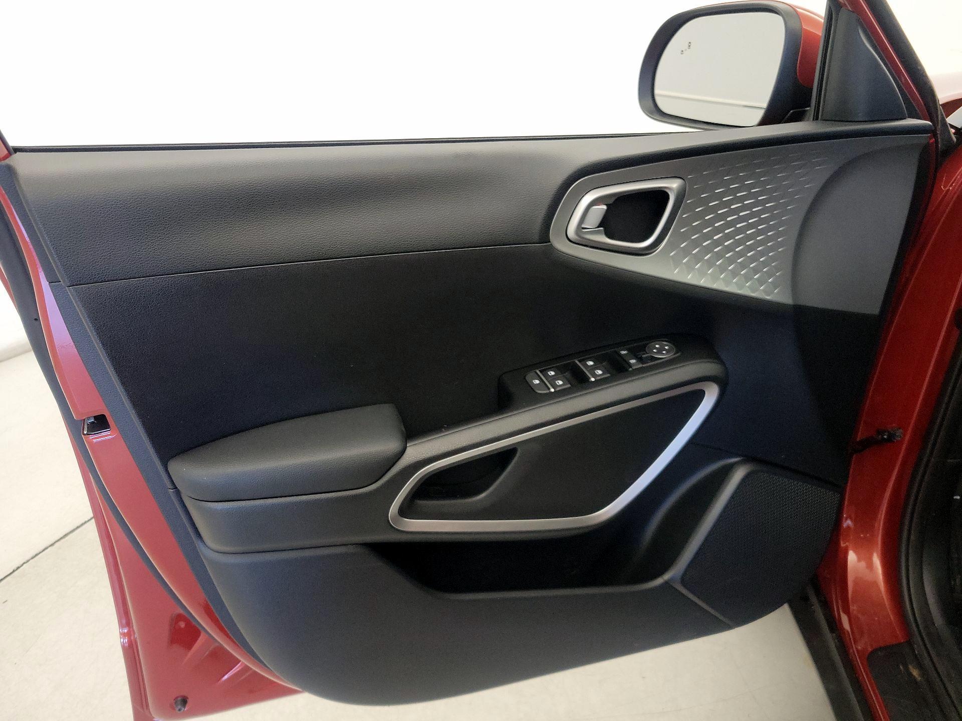 Thumbnail: 2023 Kia Soul - 12