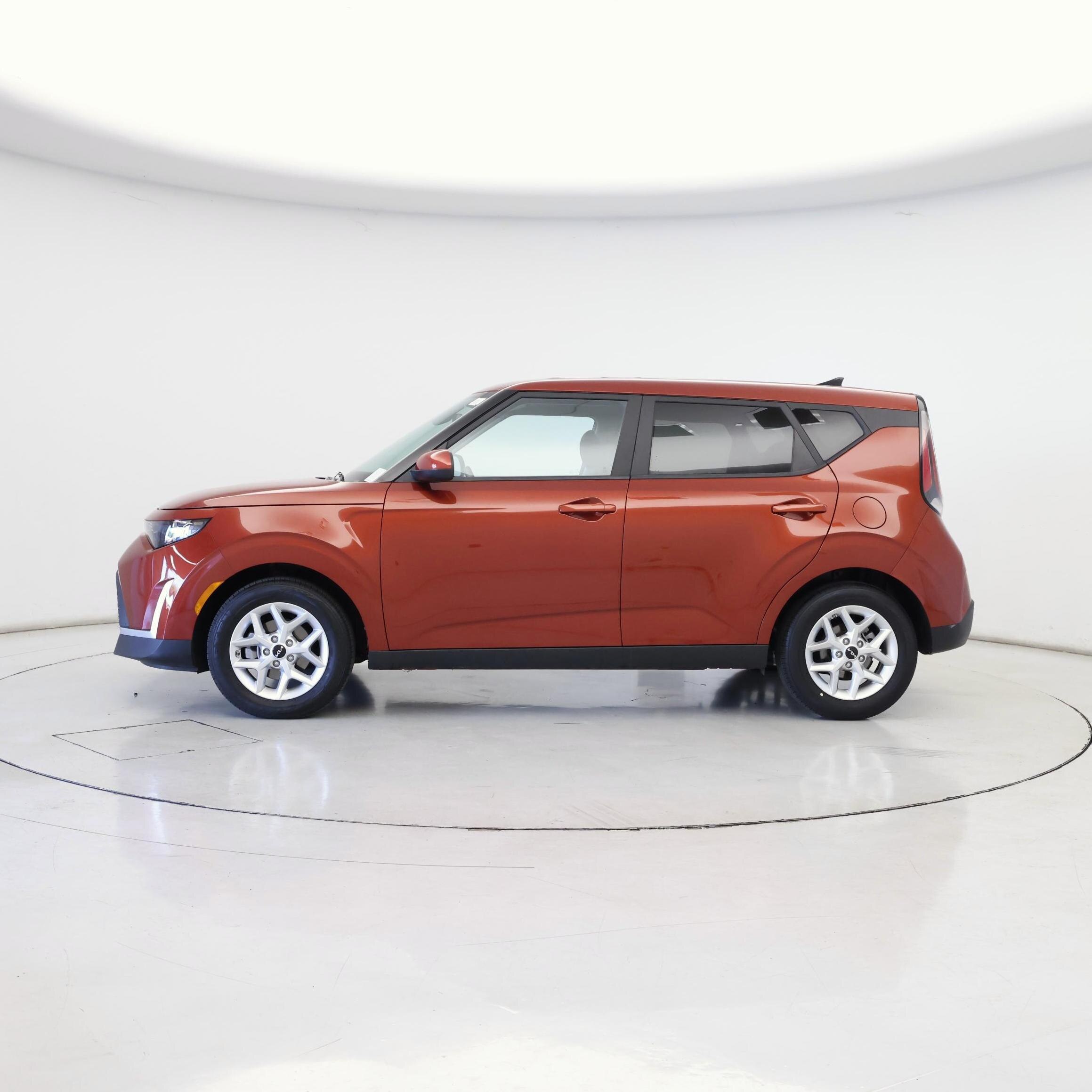 Thumbnail: 2023 Kia Soul - 3