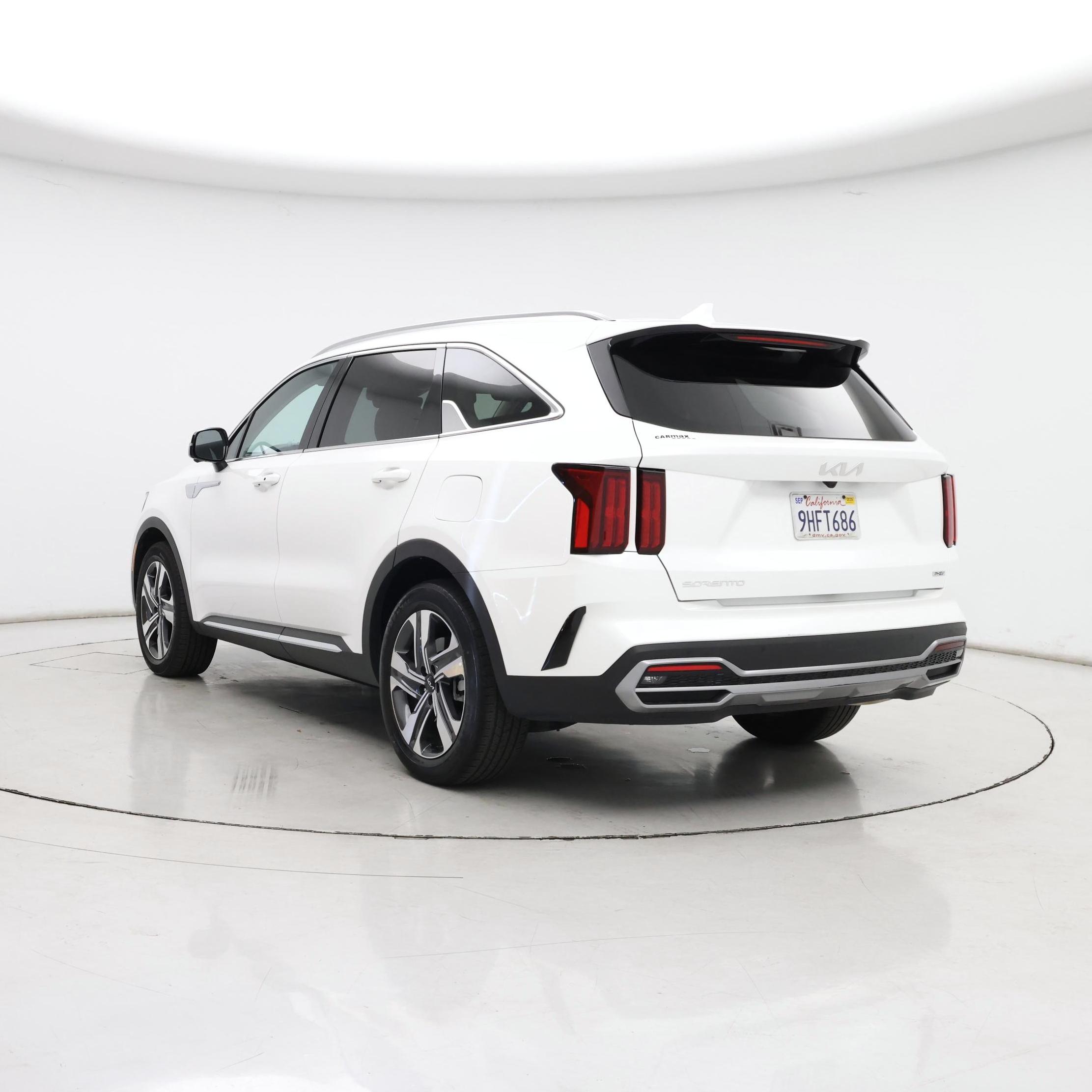 Thumbnail: 2023 Kia Sorento - 2