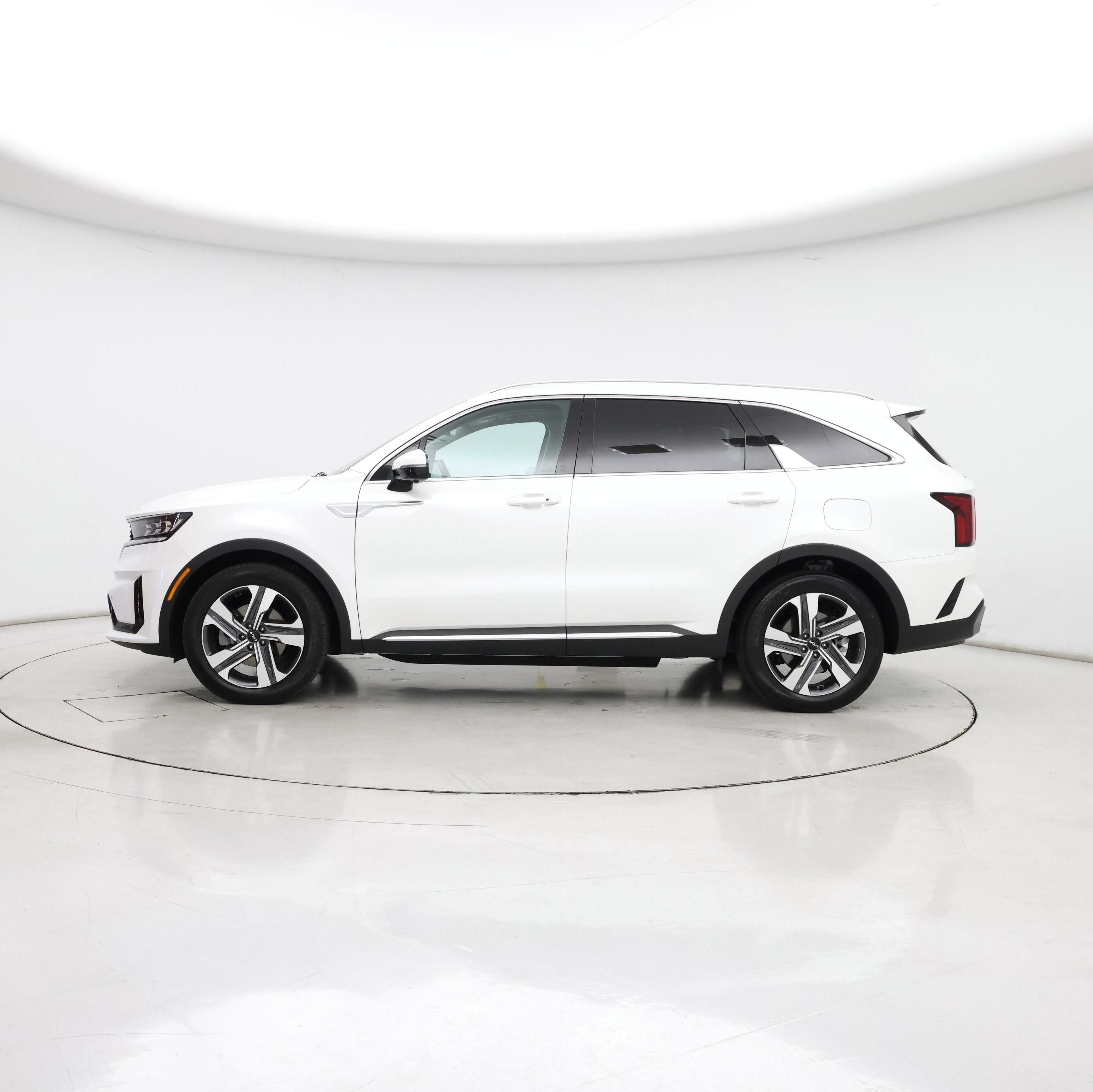 Thumbnail: 2023 Kia Sorento - 3