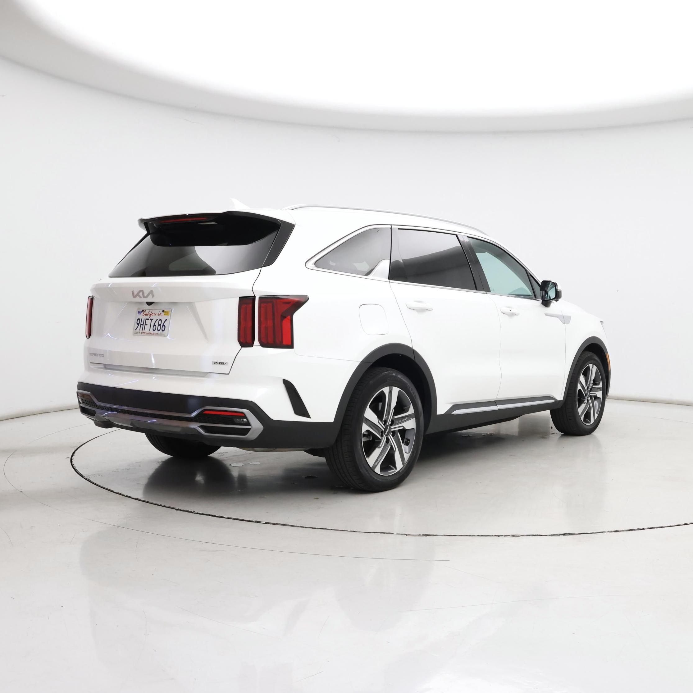 Thumbnail: 2023 Kia Sorento - 8