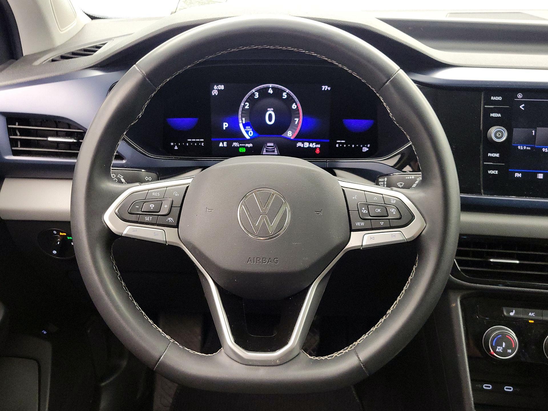 Thumbnail: 2023 Volkswagen Taos - 10