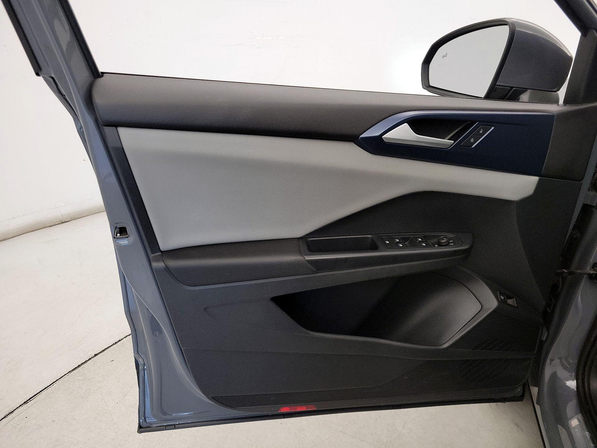 Thumbnail: 2023 Volkswagen Taos - 12