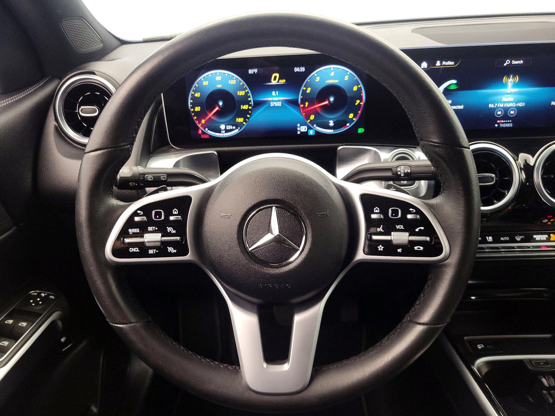Thumbnail: 2020 Mercedes-Benz GLB - 10