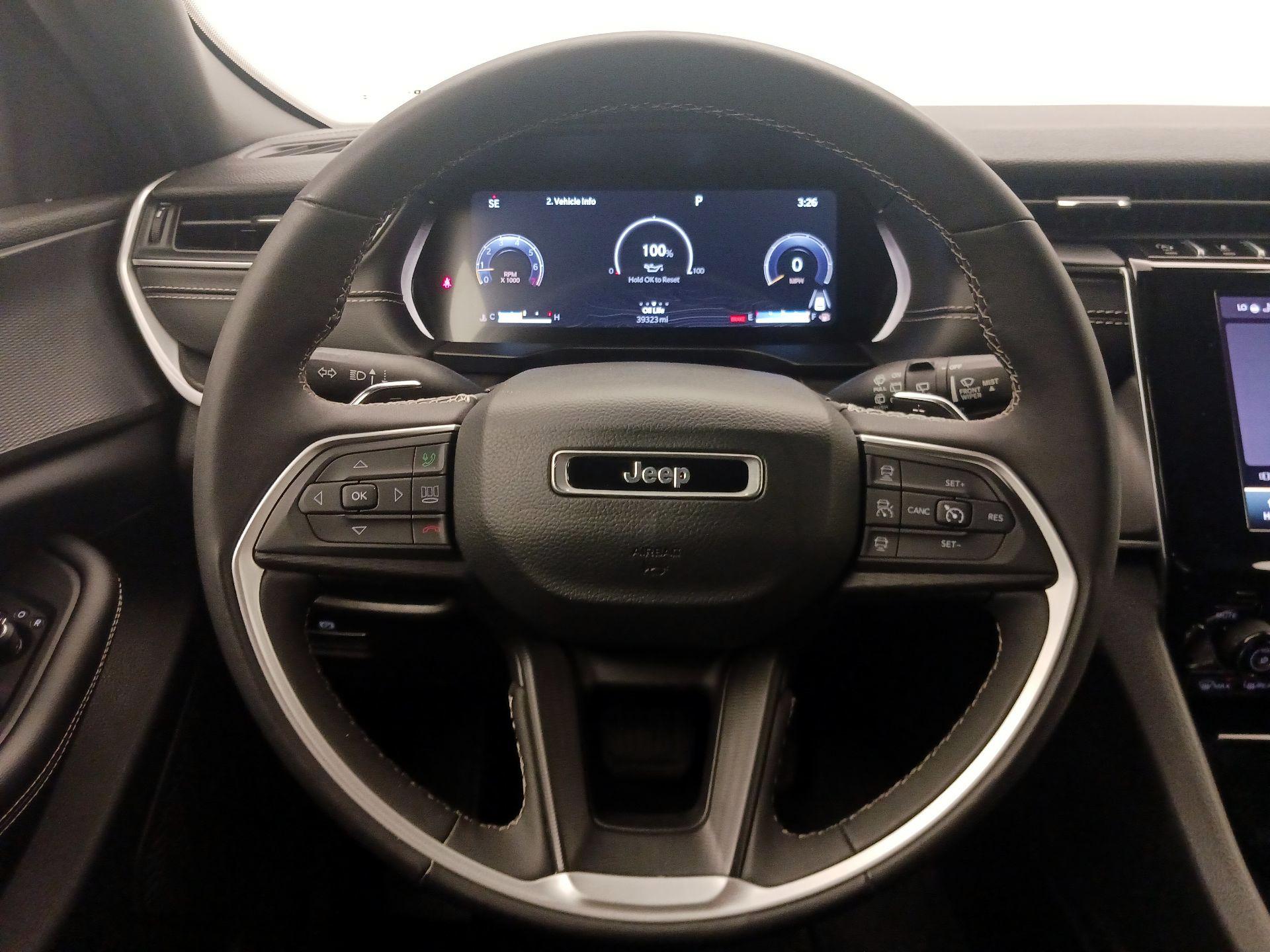 Thumbnail: 2023 Jeep Grand Cherokee - 10