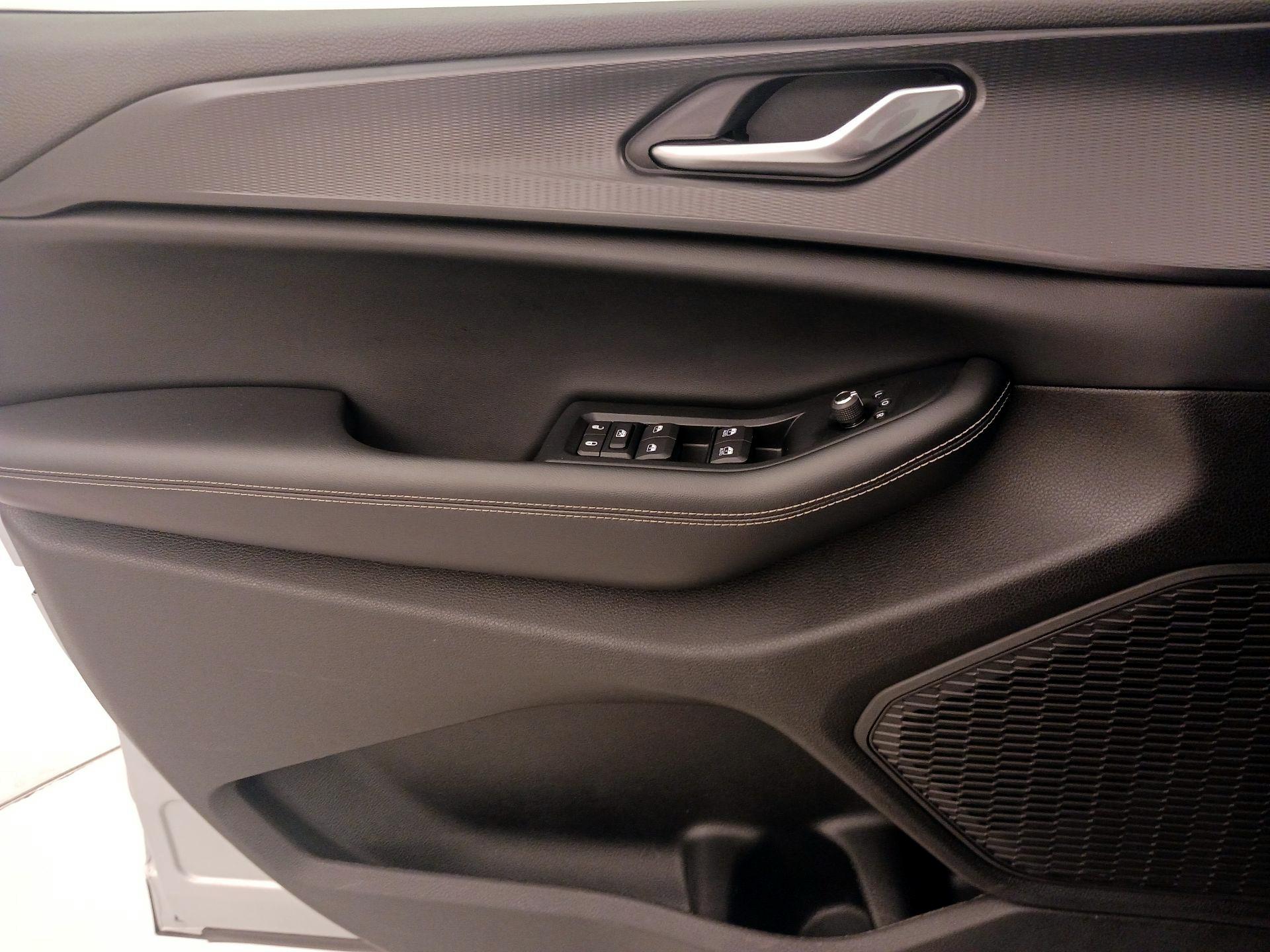 Thumbnail: 2023 Jeep Grand Cherokee - 12