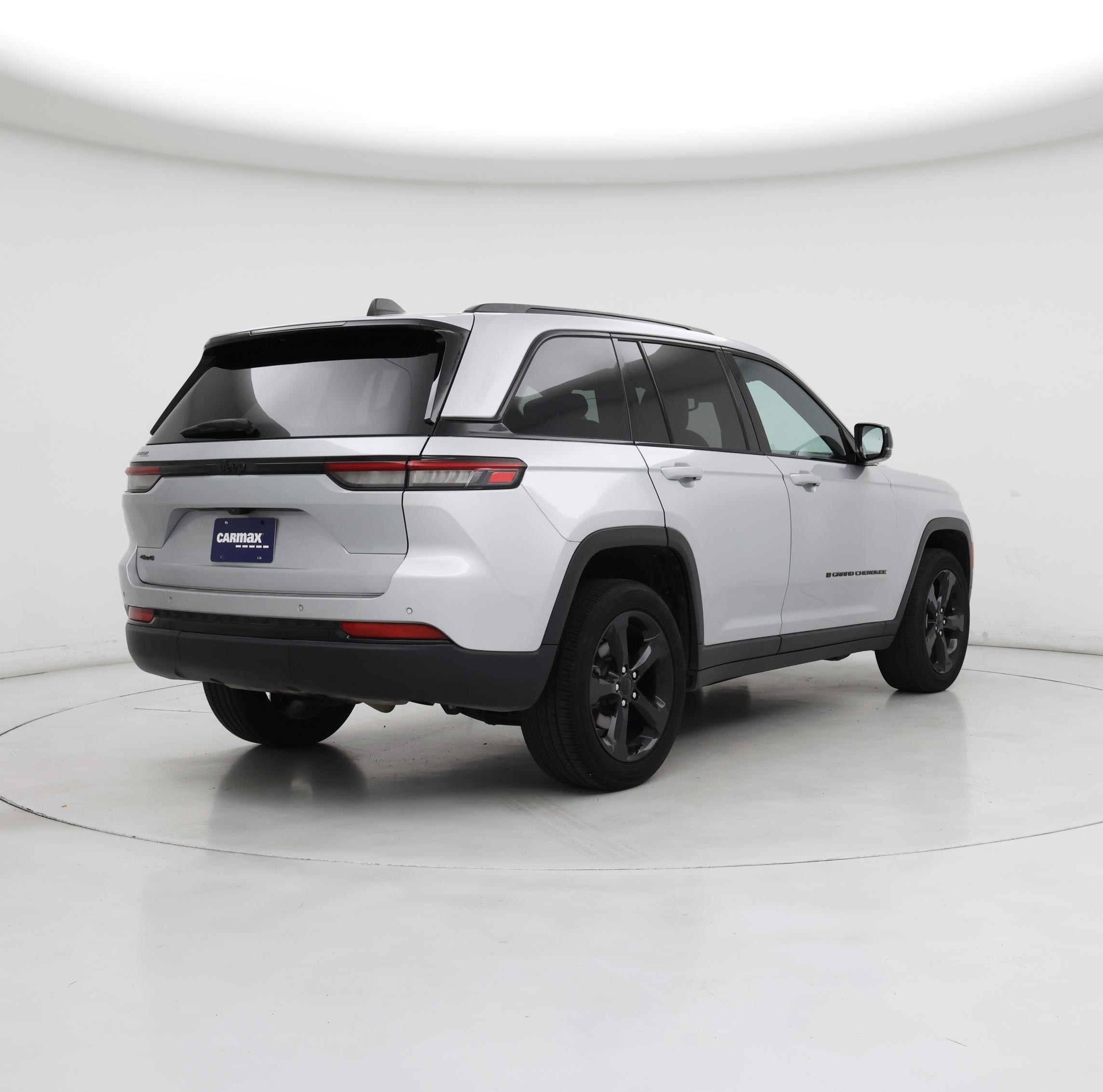 Thumbnail: 2023 Jeep Grand Cherokee - 8