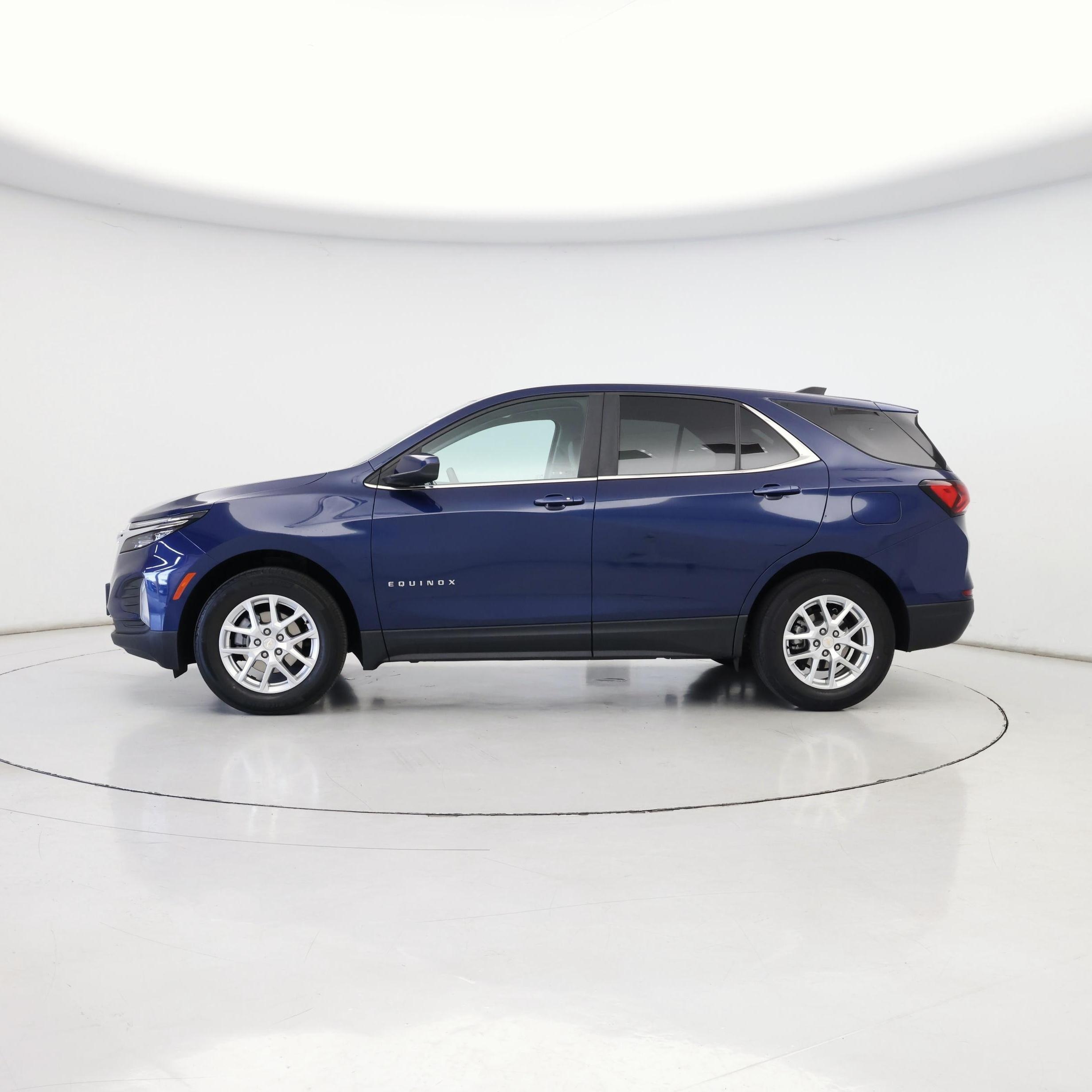 Thumbnail: 2022 Chevrolet Equinox - 3
