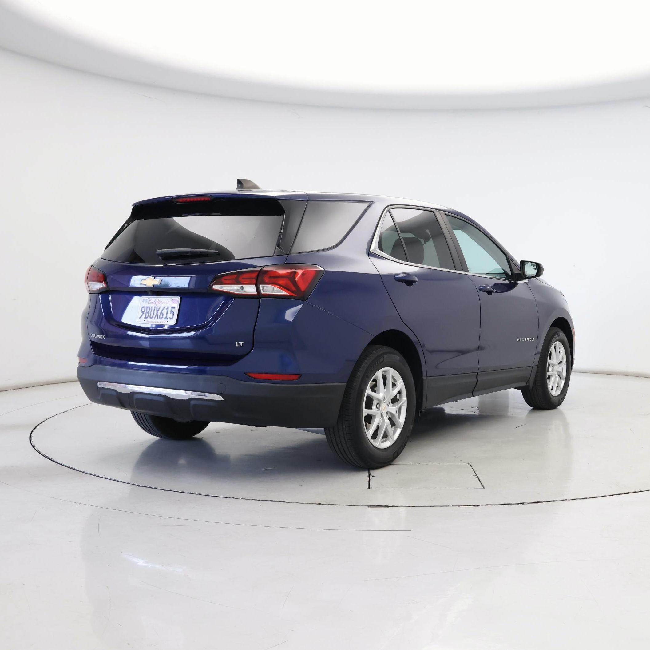 Thumbnail: 2022 Chevrolet Equinox - 8