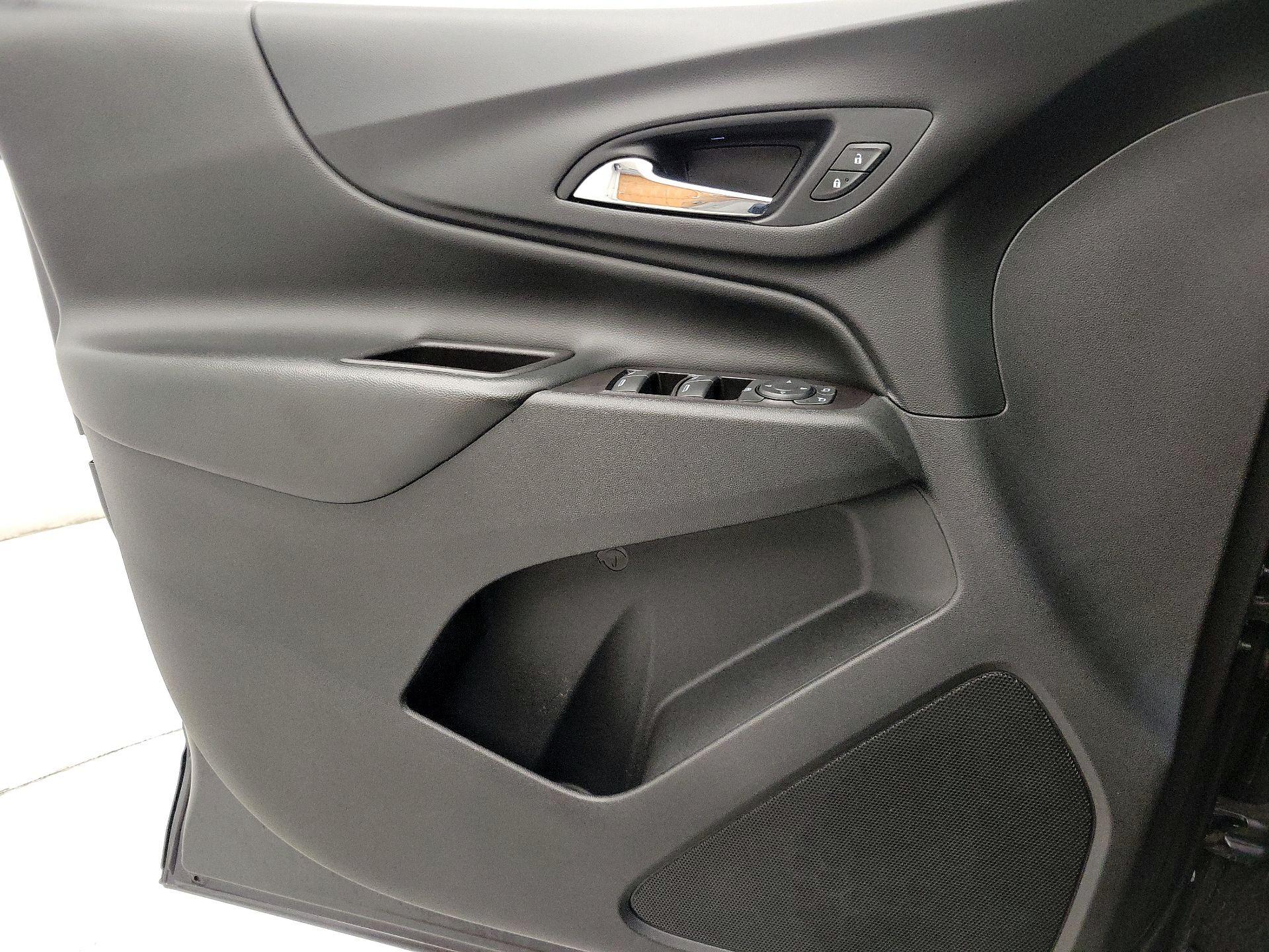 Thumbnail: 2022 Chevrolet Equinox - 12