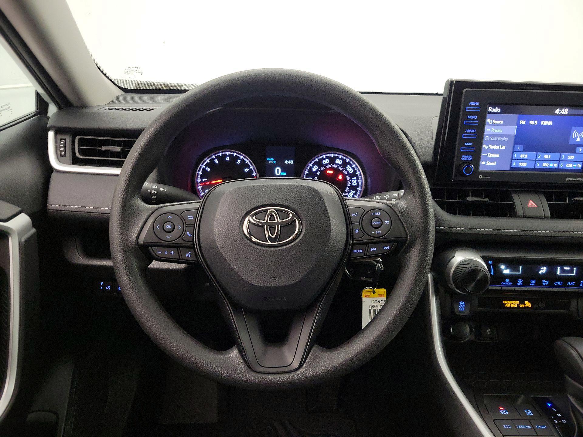 Thumbnail: 2021 Toyota RAV4 - 10