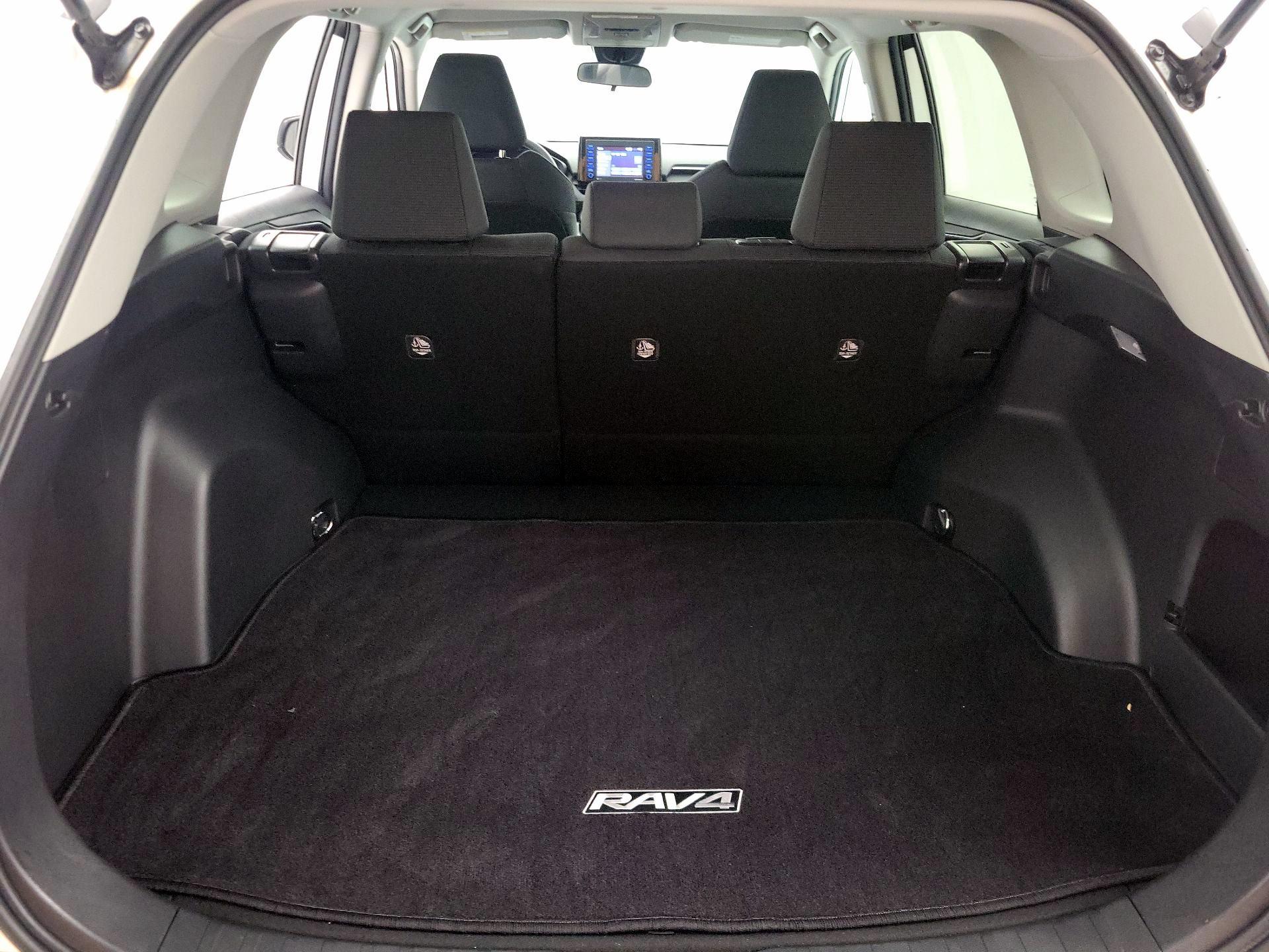Thumbnail: 2021 Toyota RAV4 - 20