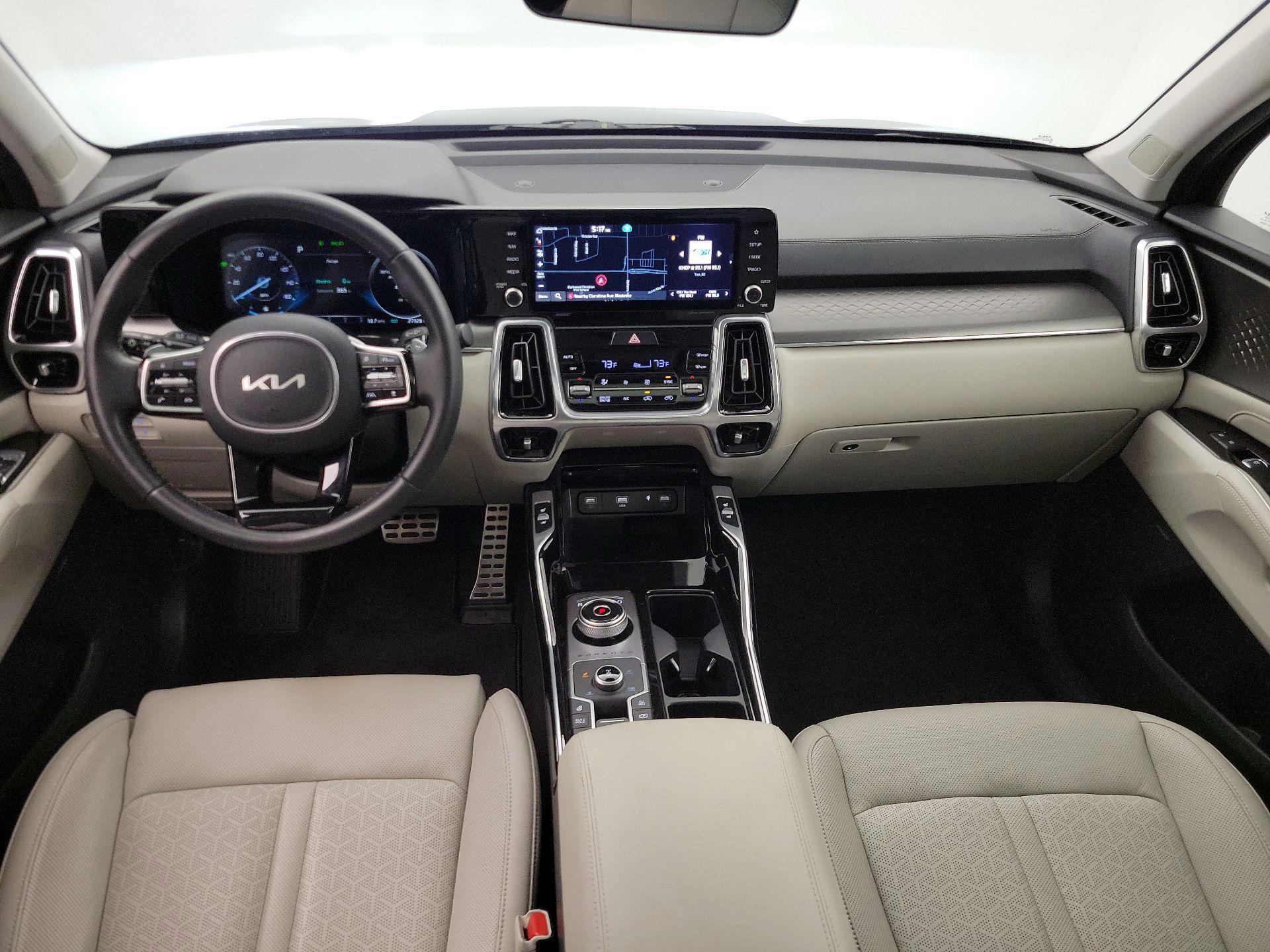 Thumbnail: 2023 Kia Sorento - 9