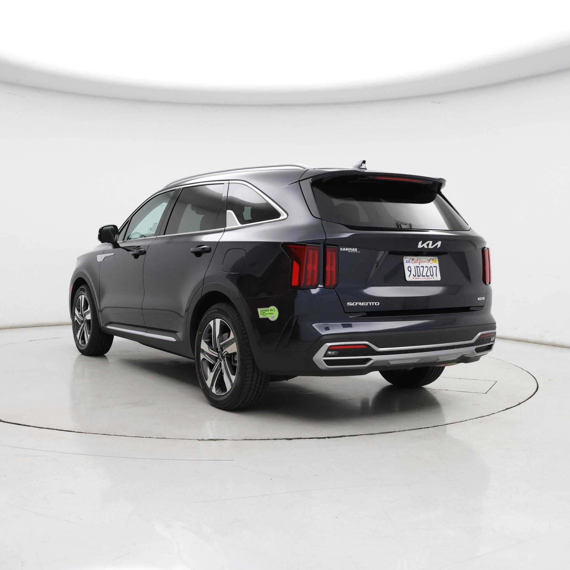 Thumbnail: 2023 Kia Sorento - 2