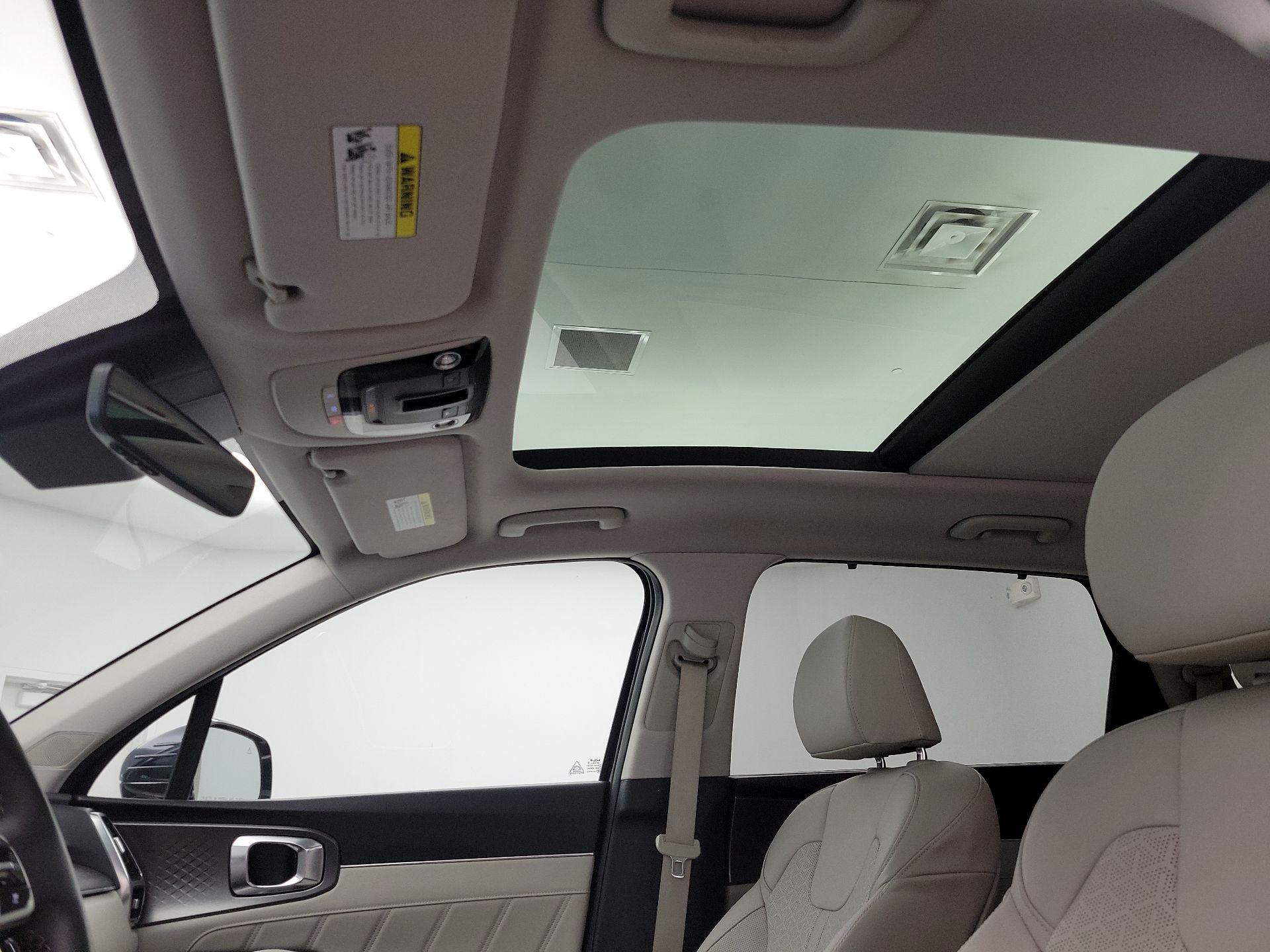 Thumbnail: 2023 Kia Sorento - 20