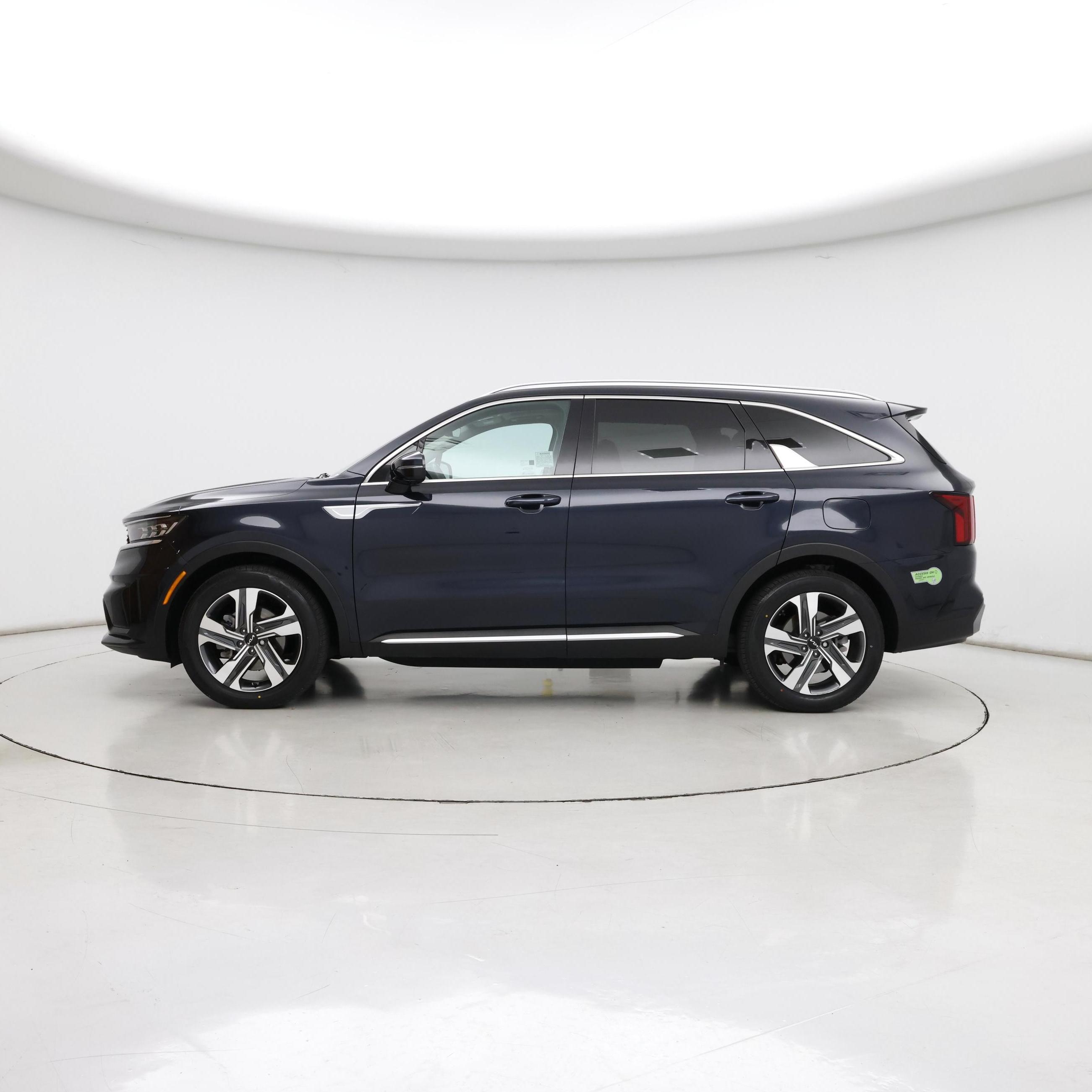 Thumbnail: 2023 Kia Sorento - 3