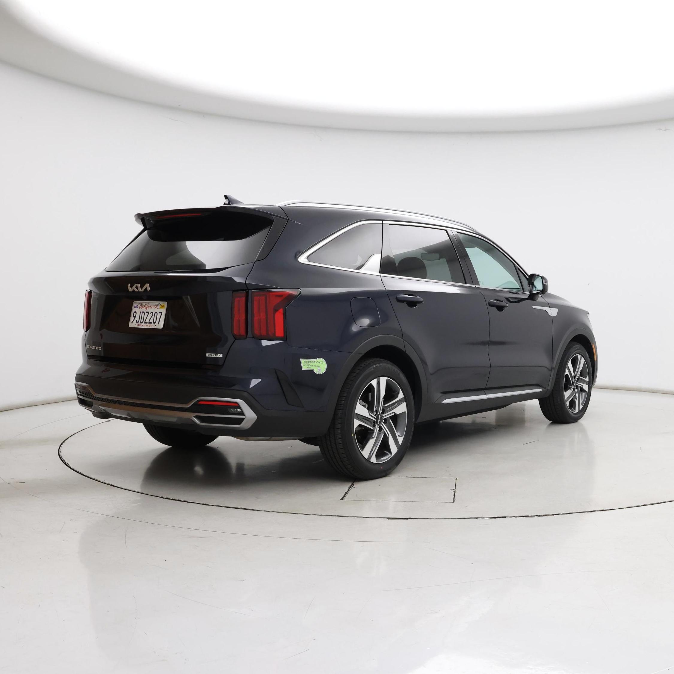 Thumbnail: 2023 Kia Sorento - 8