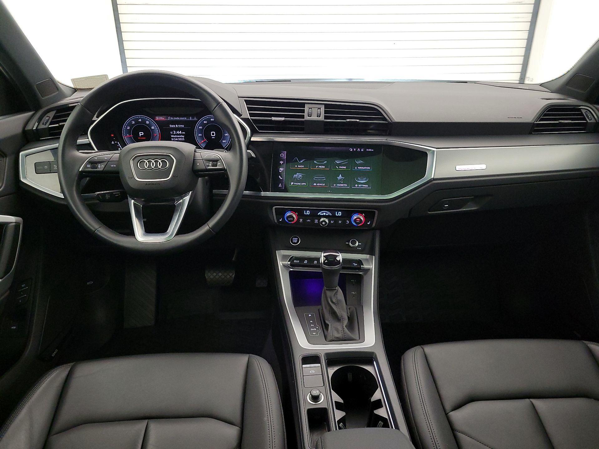 Thumbnail: 2022 Audi Q3 - 9
