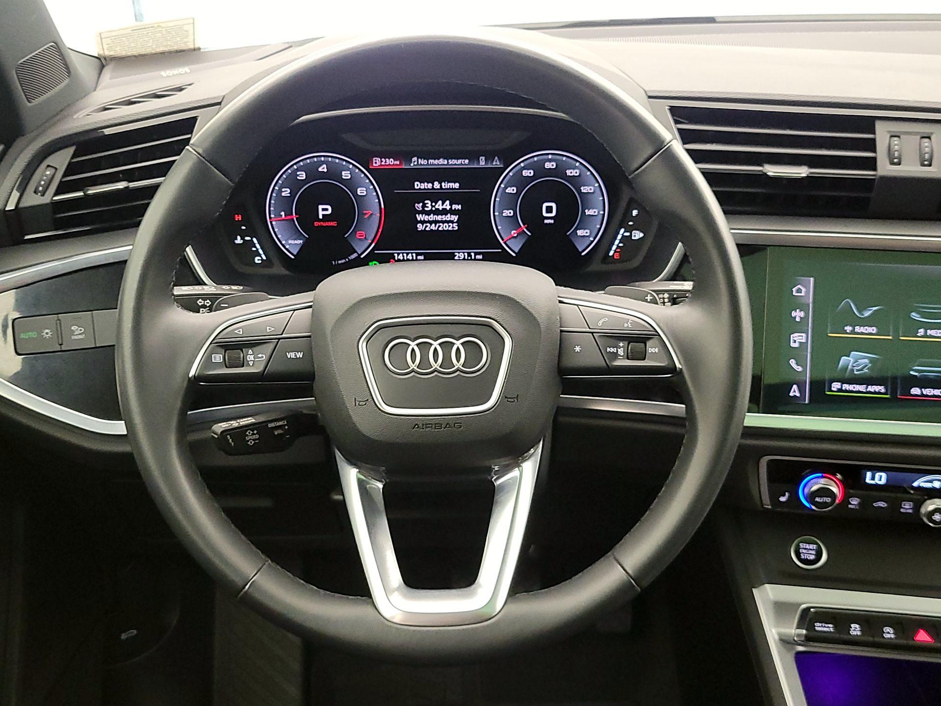 Thumbnail: 2022 Audi Q3 - 10