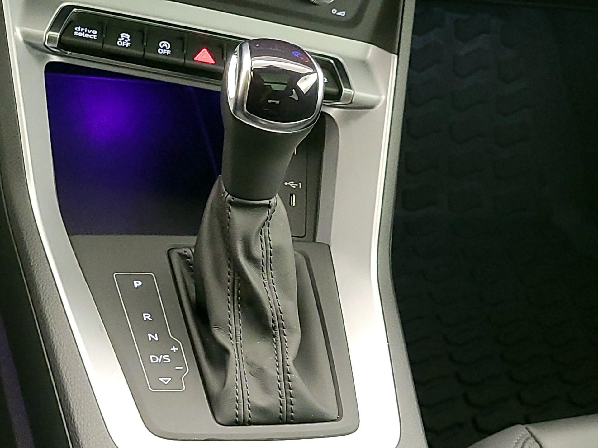 Thumbnail: 2022 Audi Q3 - 18