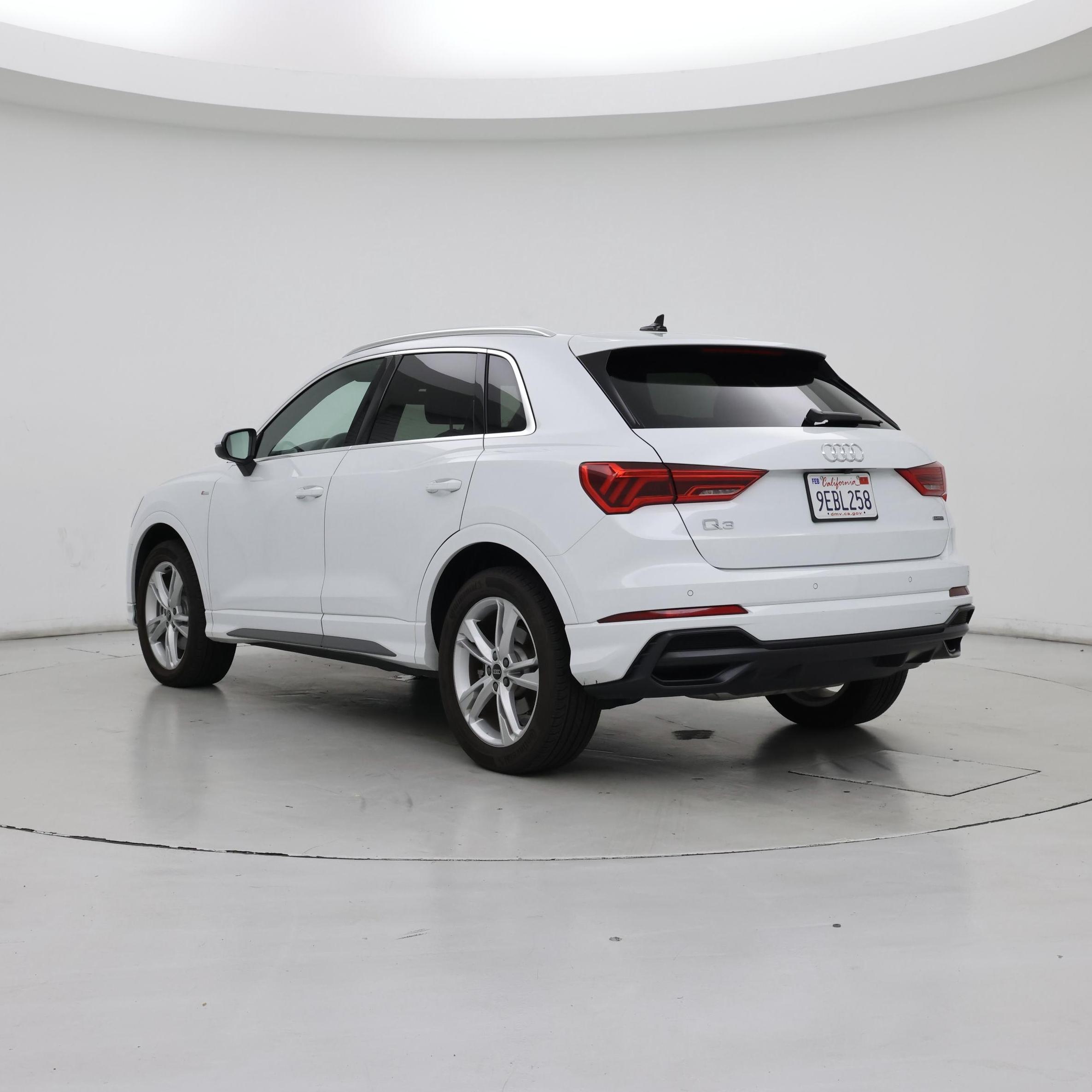 Thumbnail: 2022 Audi Q3 - 2
