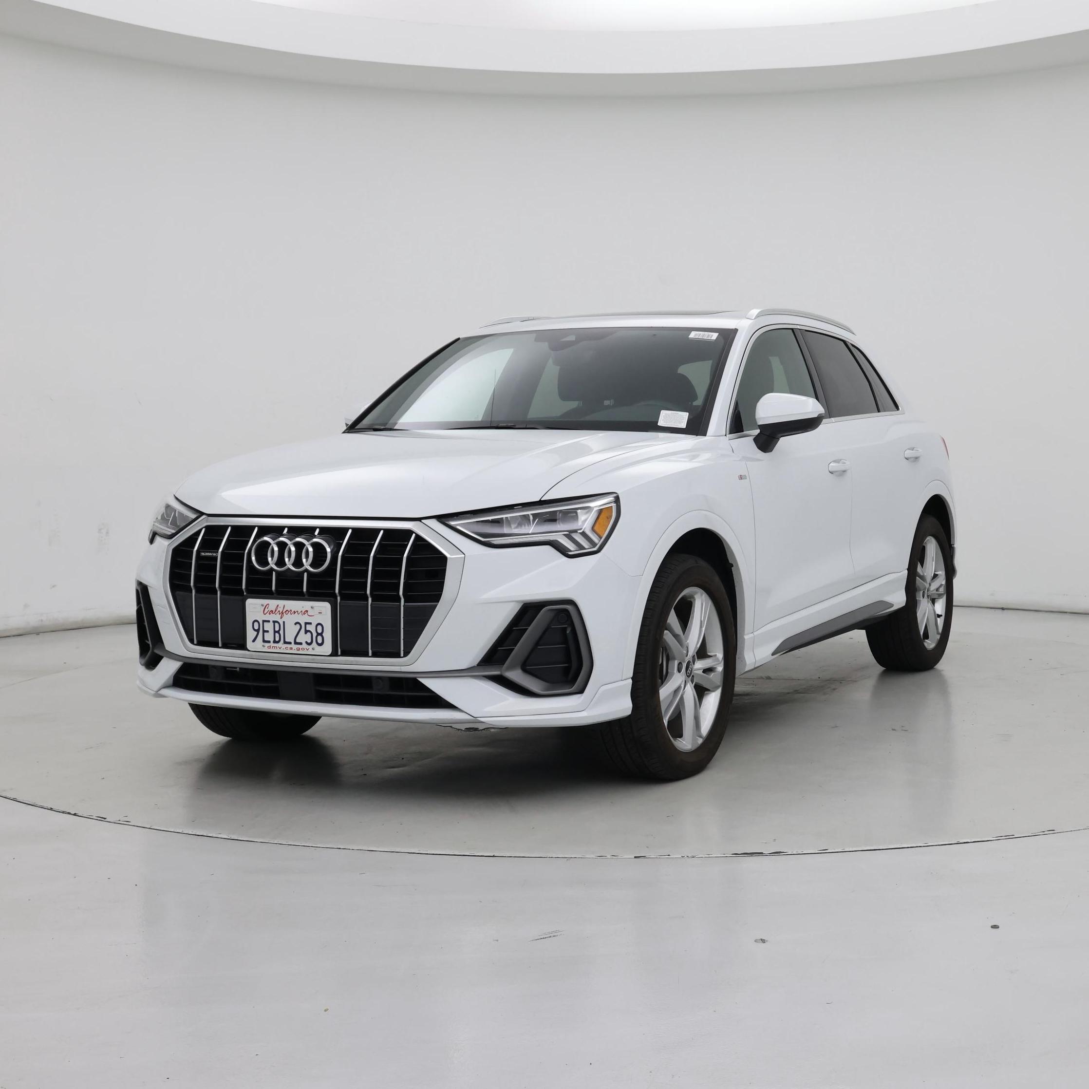 Thumbnail: 2022 Audi Q3 - 4