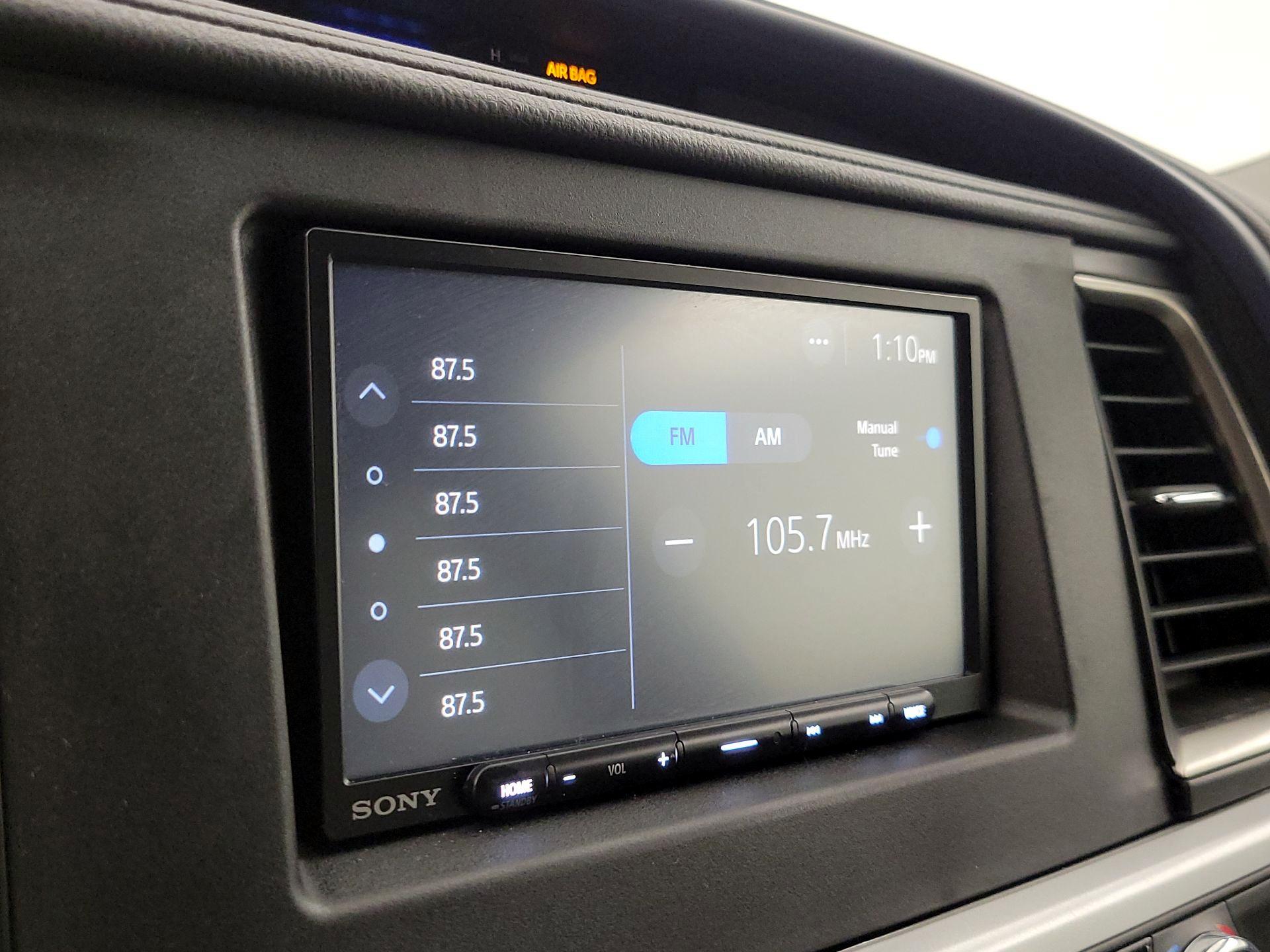 Thumbnail: 2019 Toyota Highlander - 15