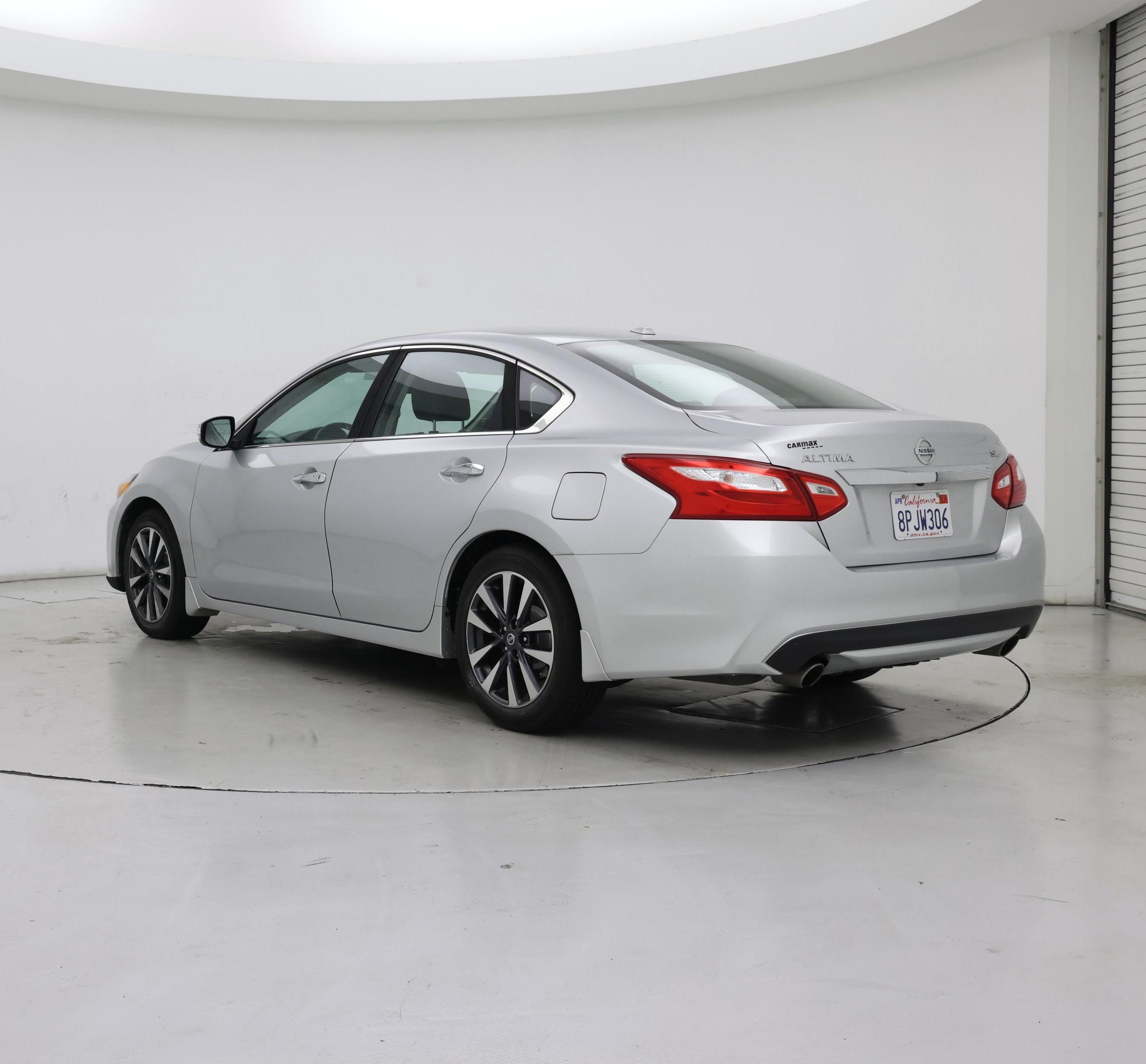 Thumbnail: 2016 Nissan Altima - 2