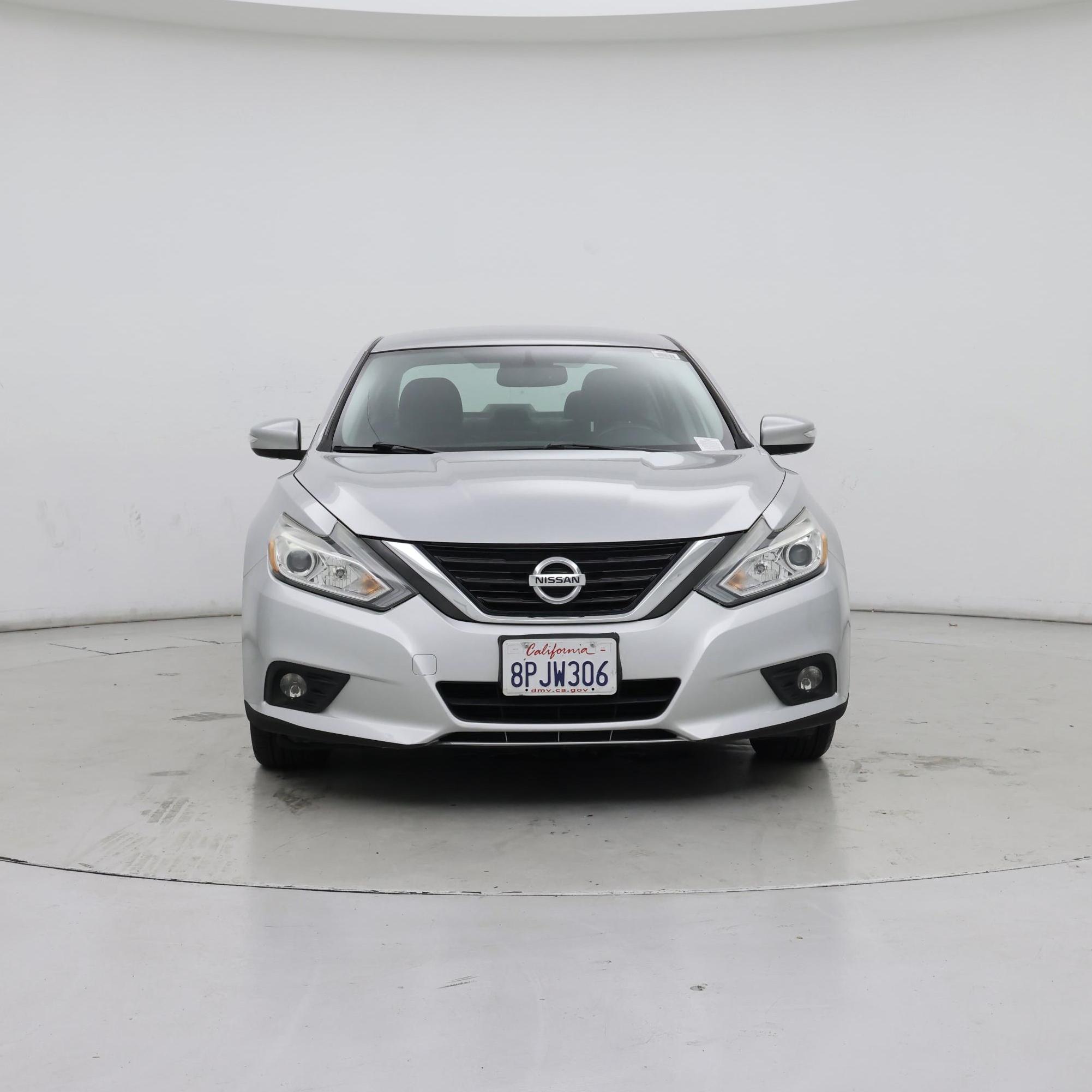 Thumbnail: 2016 Nissan Altima - 5