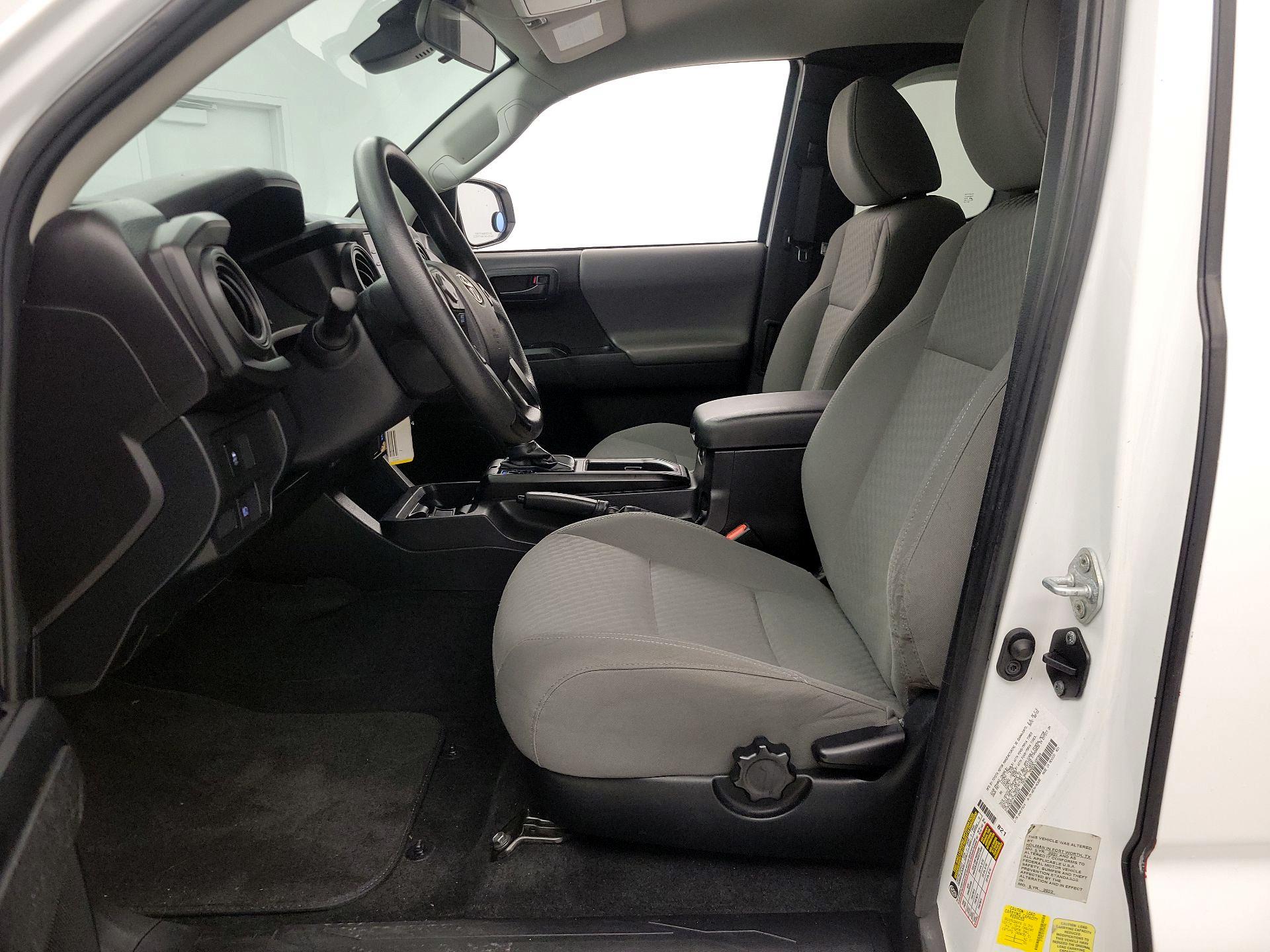 Thumbnail: 2022 Toyota Tacoma - 11